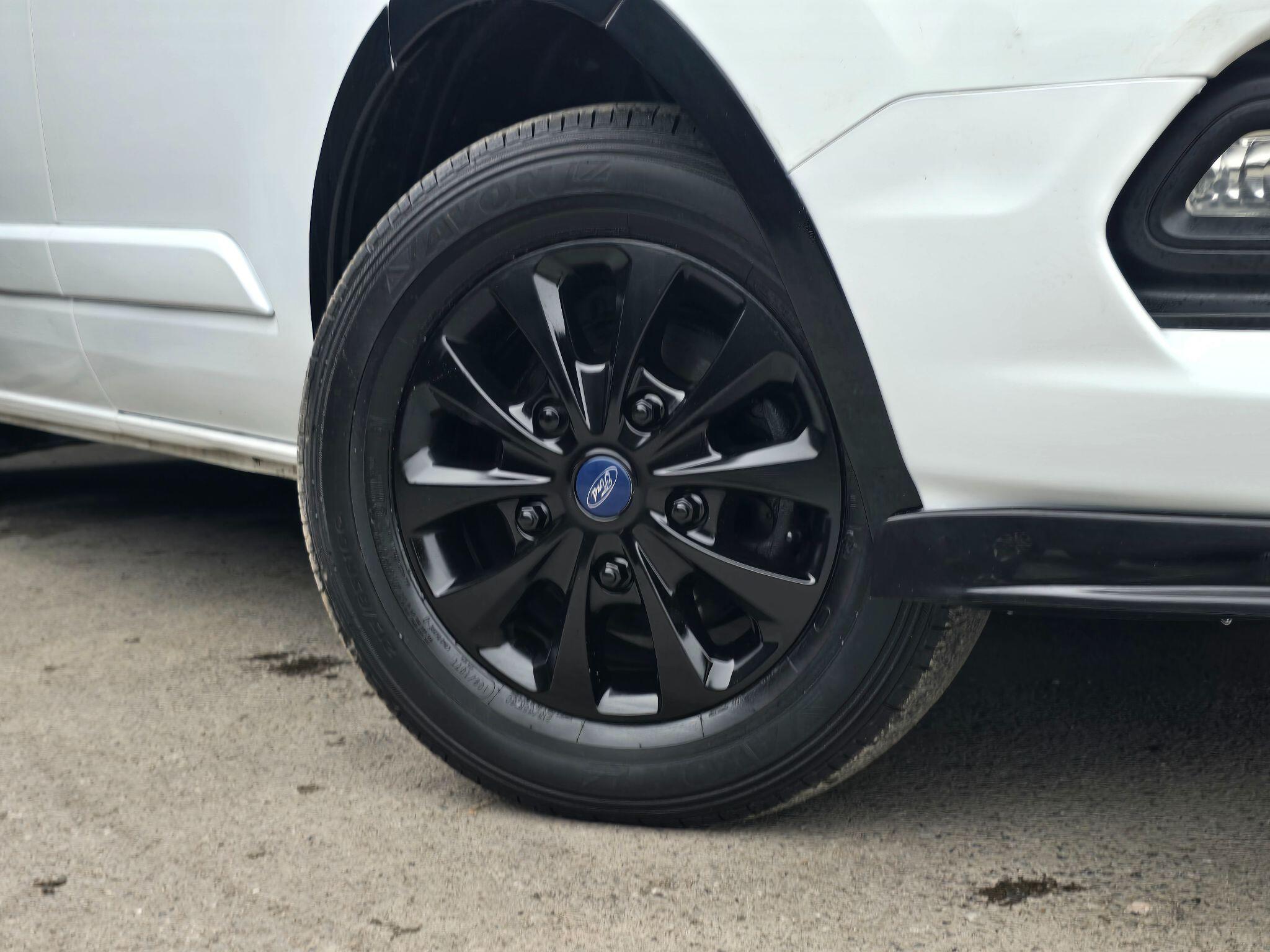 Ford Transit Custom view 2