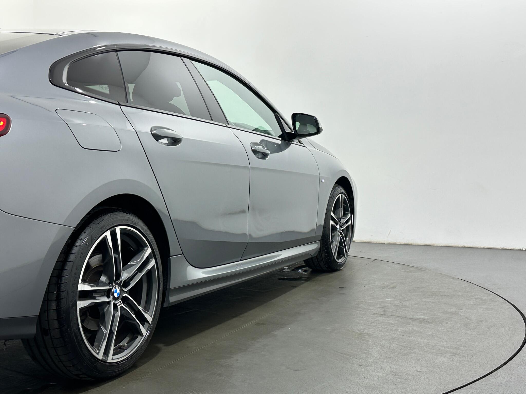 BMW 2 Series view 48