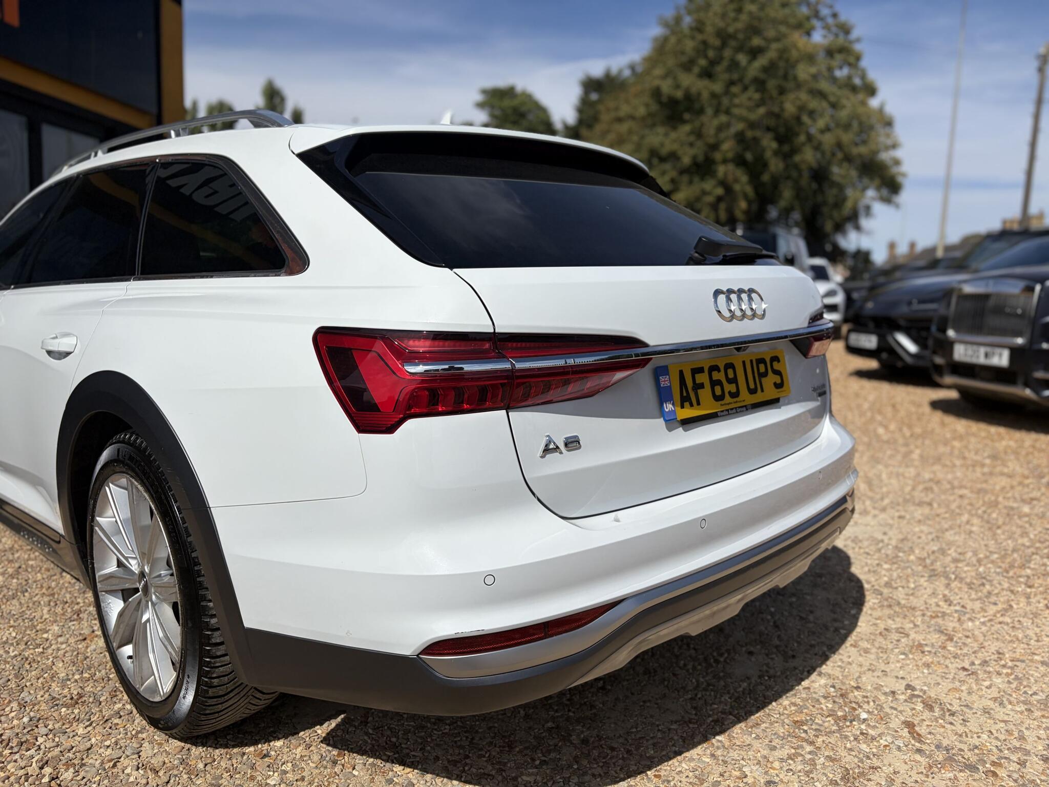 Audi A6 Allroad view 7