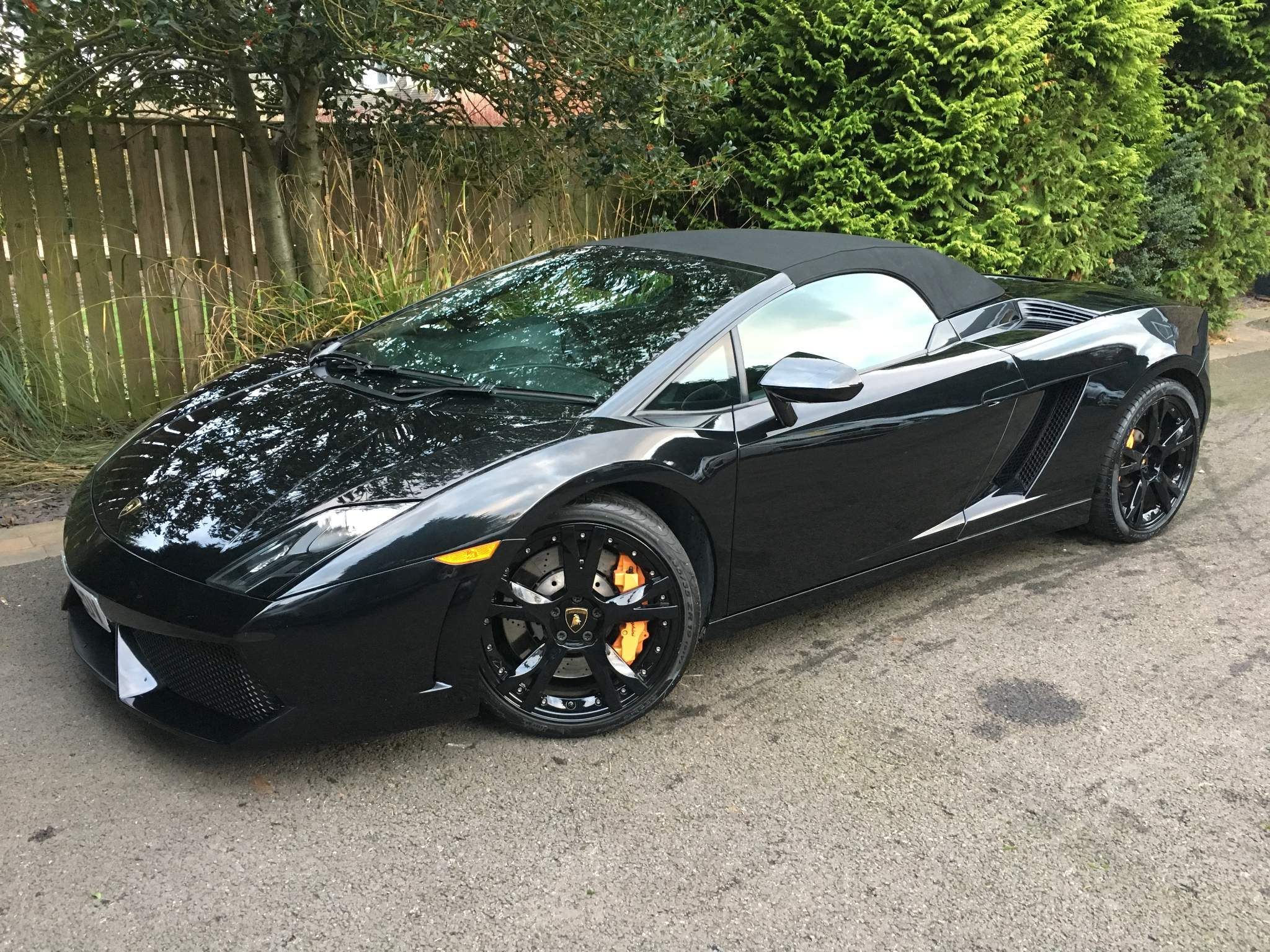 Lamborghini Gallardo view 4