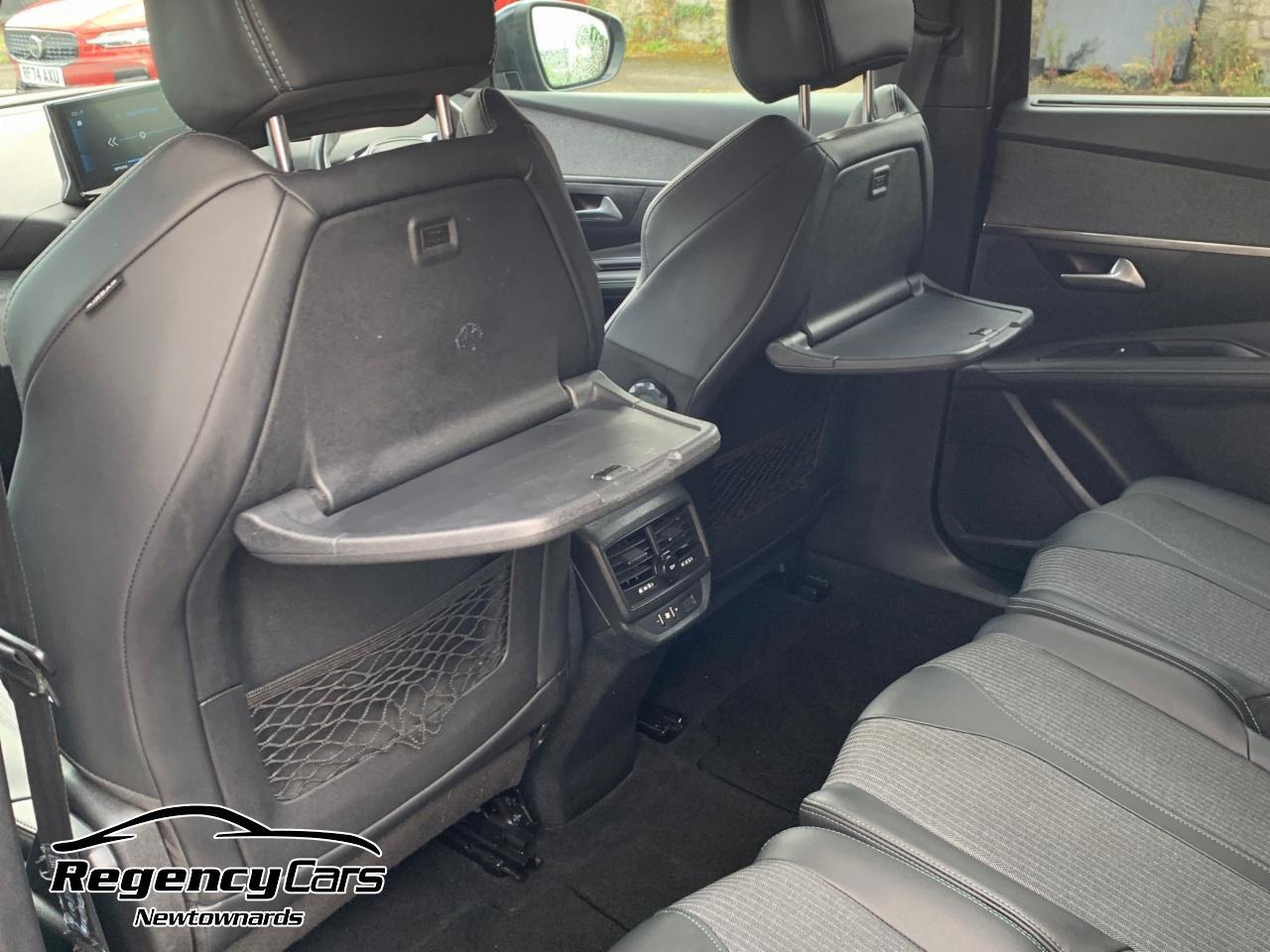 Peugeot 5008 view 16