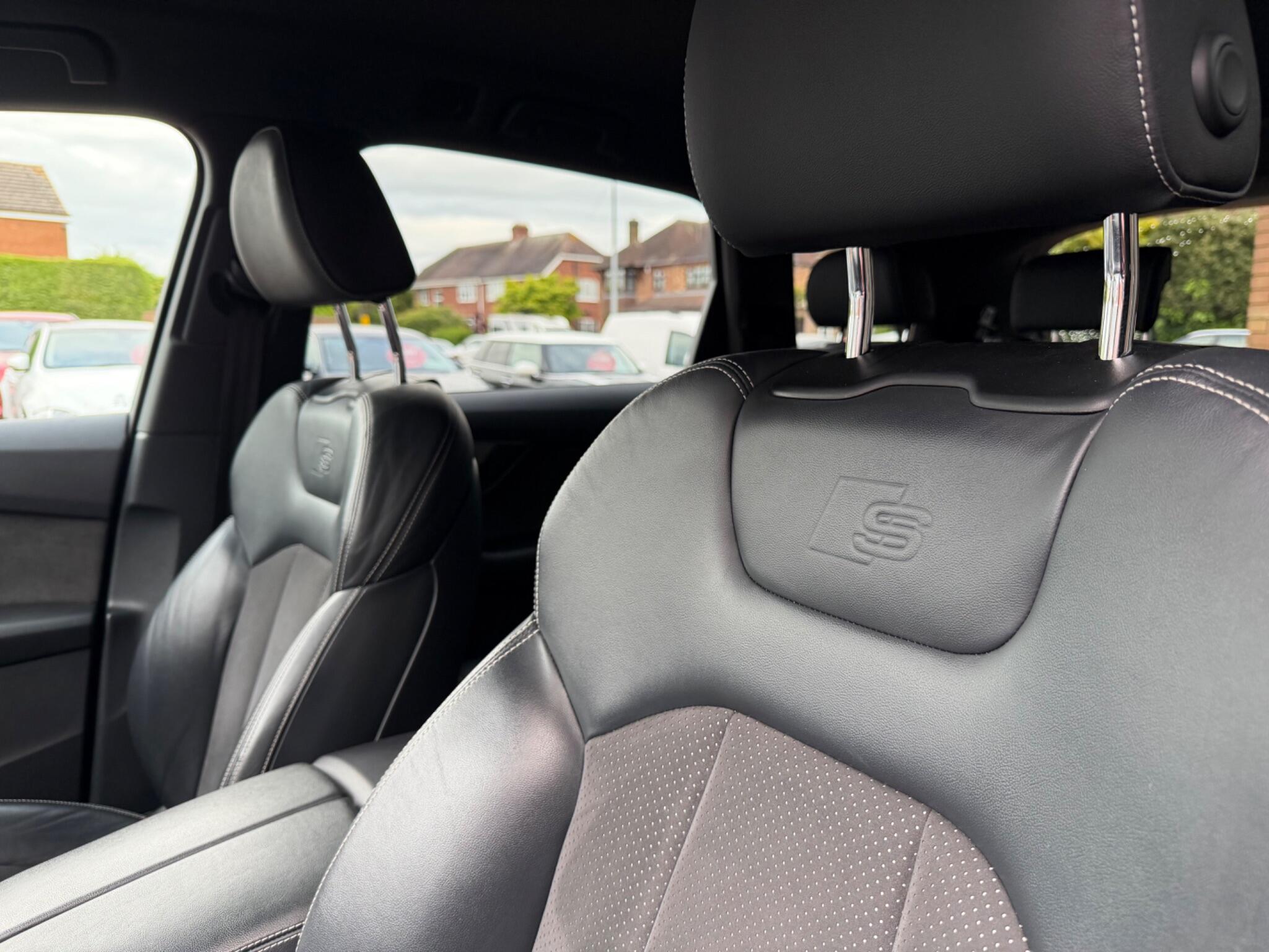 Audi Q7 view 70