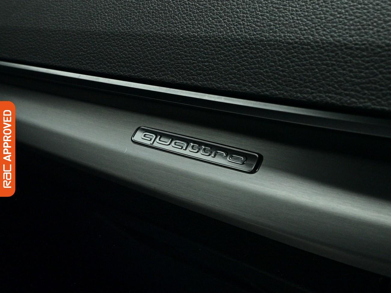 Audi Q5 view 18