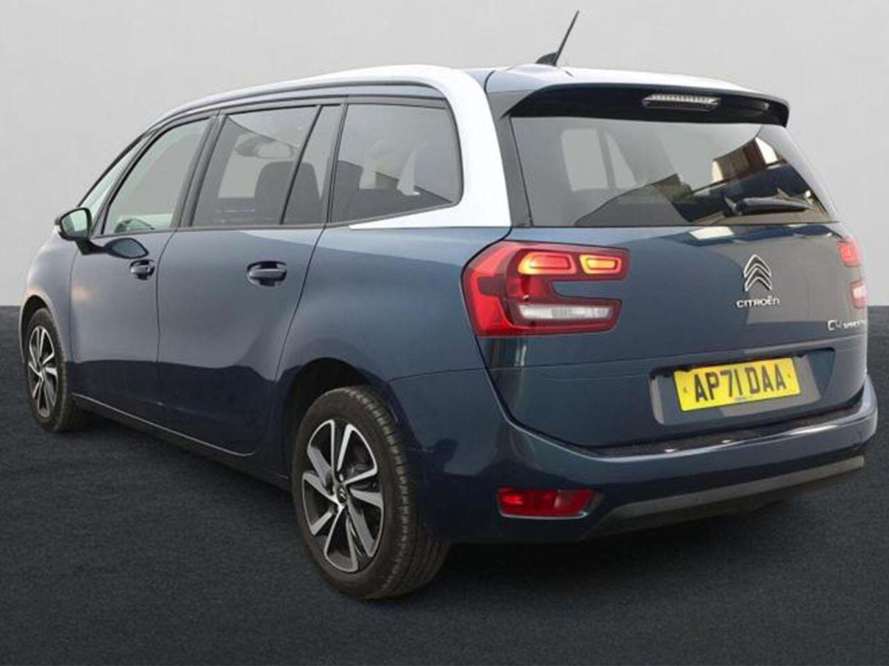Citroen Grand C4 Spacetourer view 3