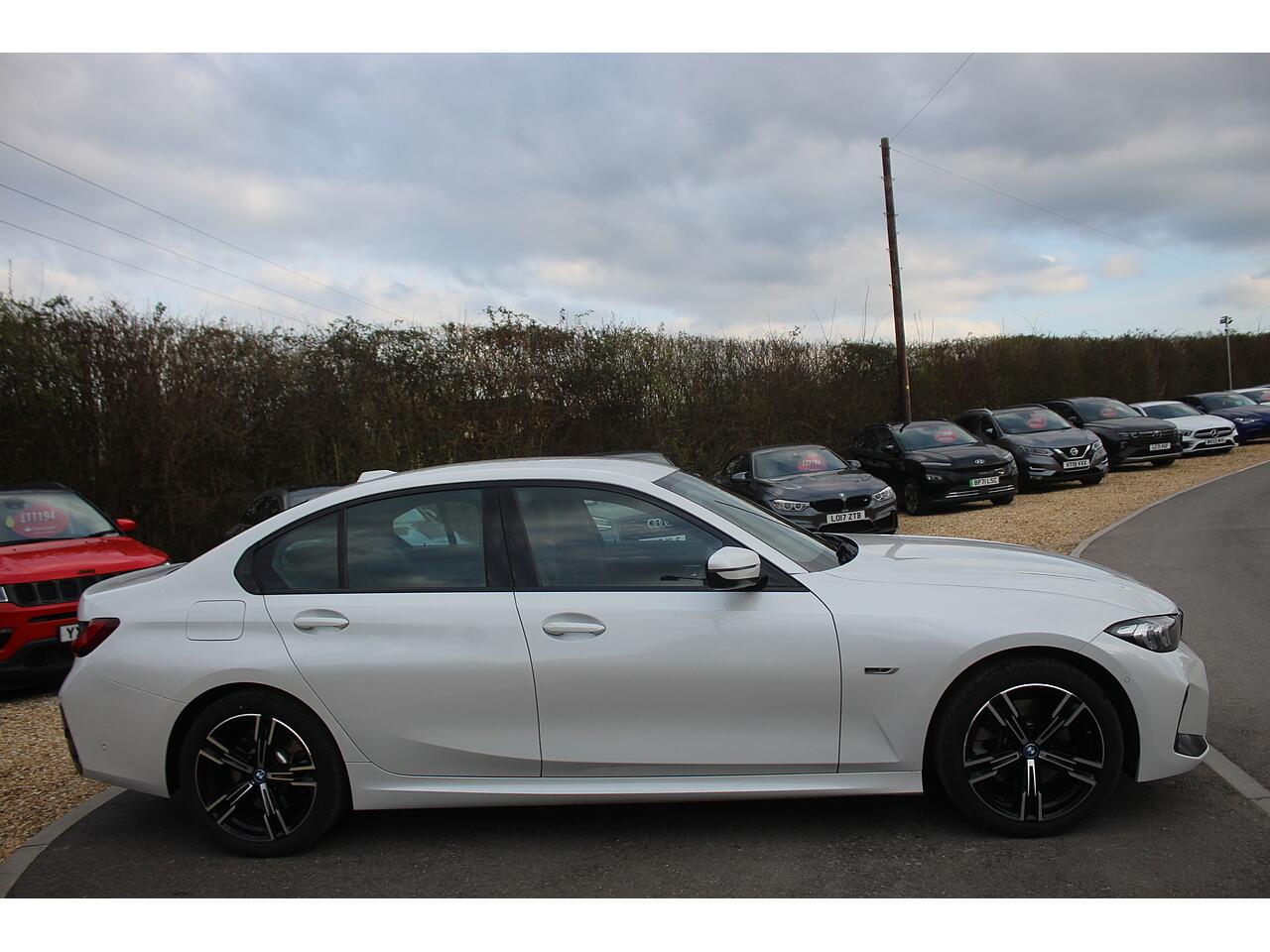 BMW 3 Series view 7