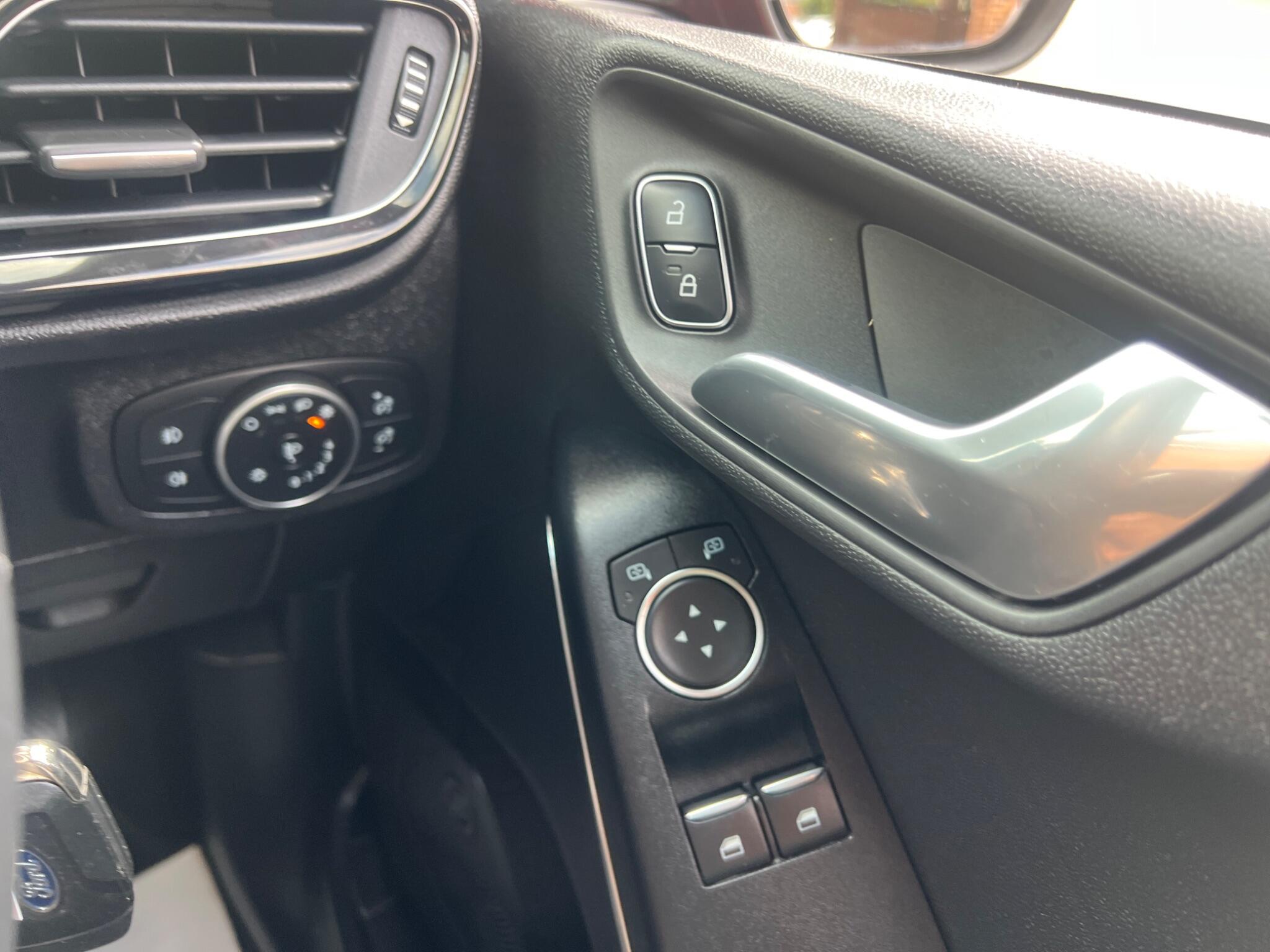 Ford Fiesta view 33
