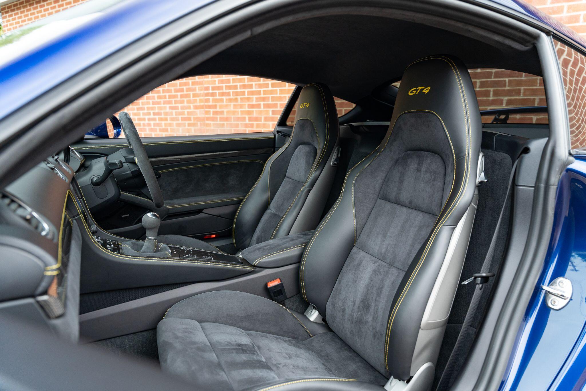 Porsche Cayman view 28