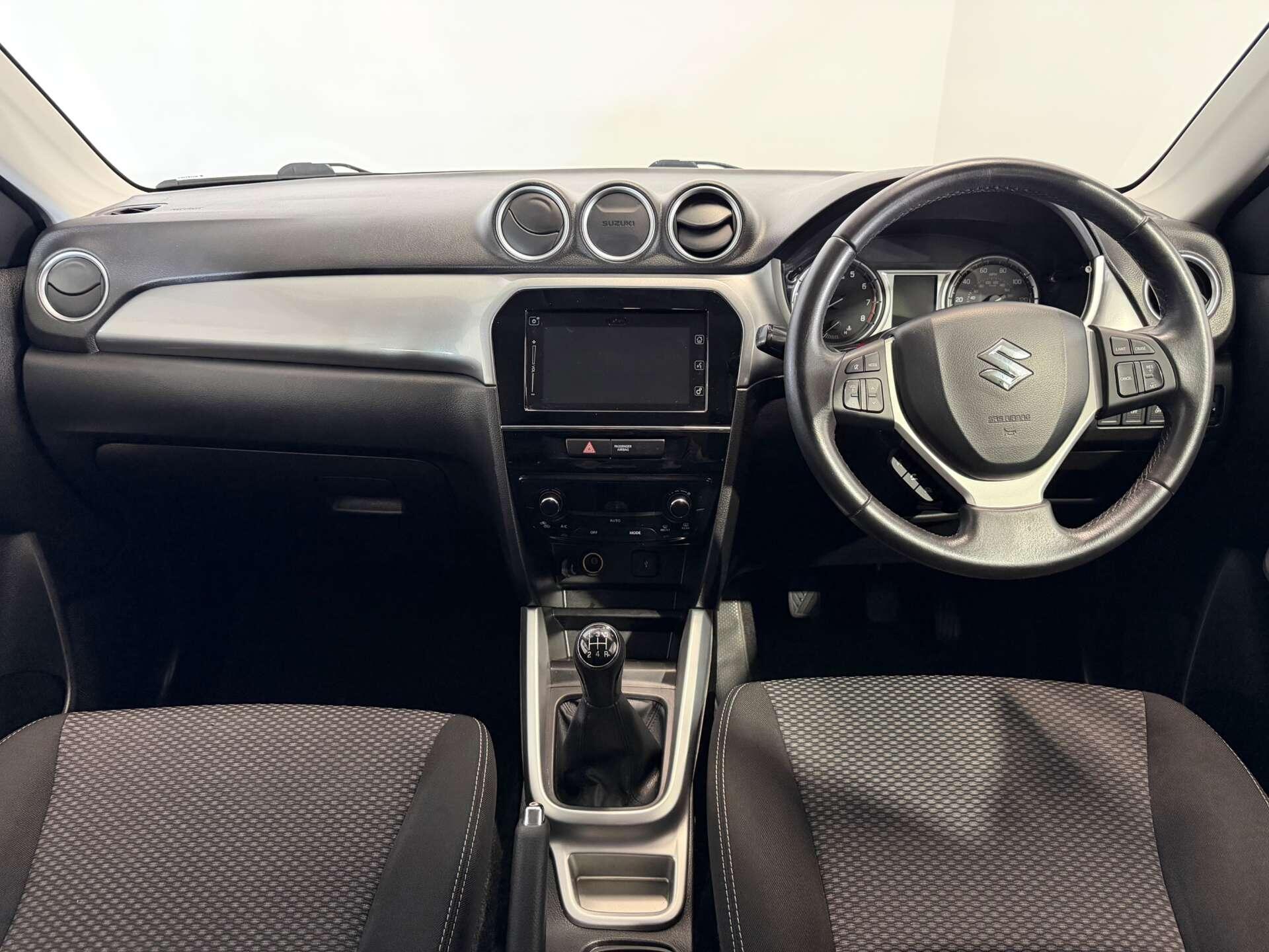 Suzuki Vitara view 16