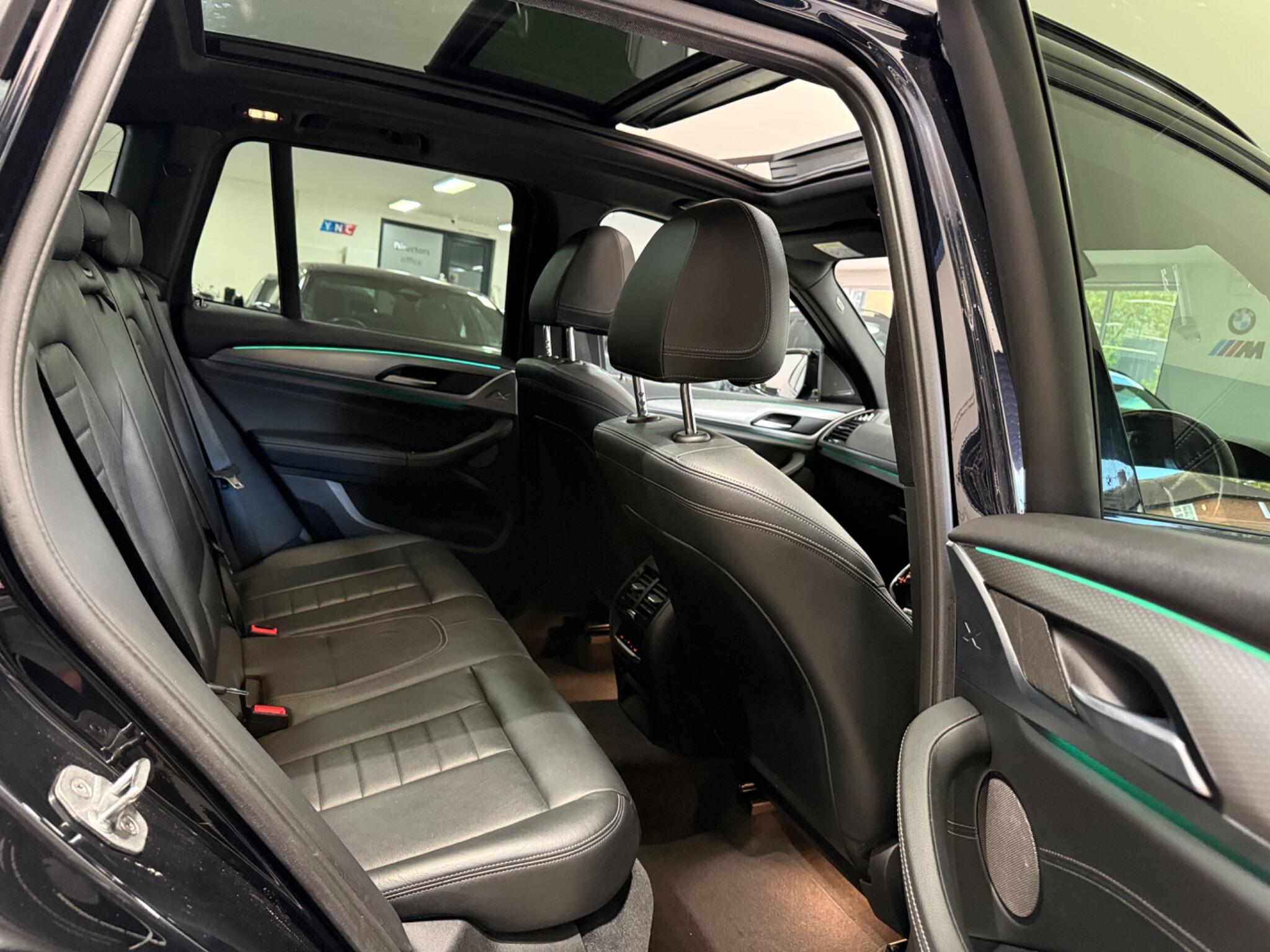 BMW X3 view 8
