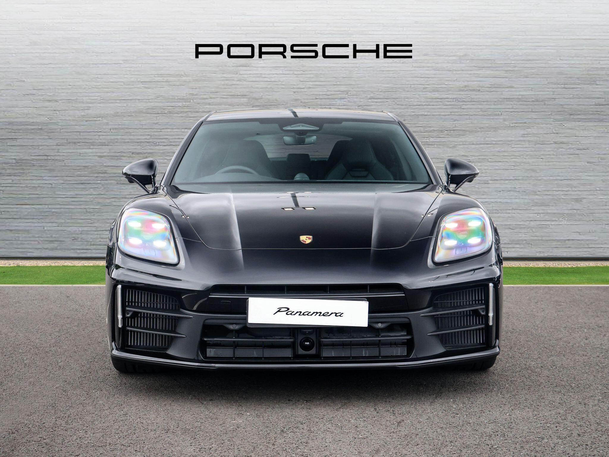 Porsche Panamera view 9