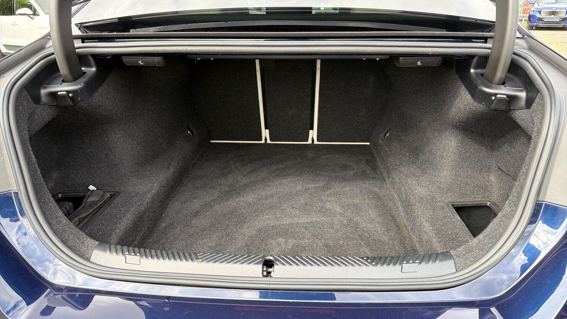BMW 5 Series view 13