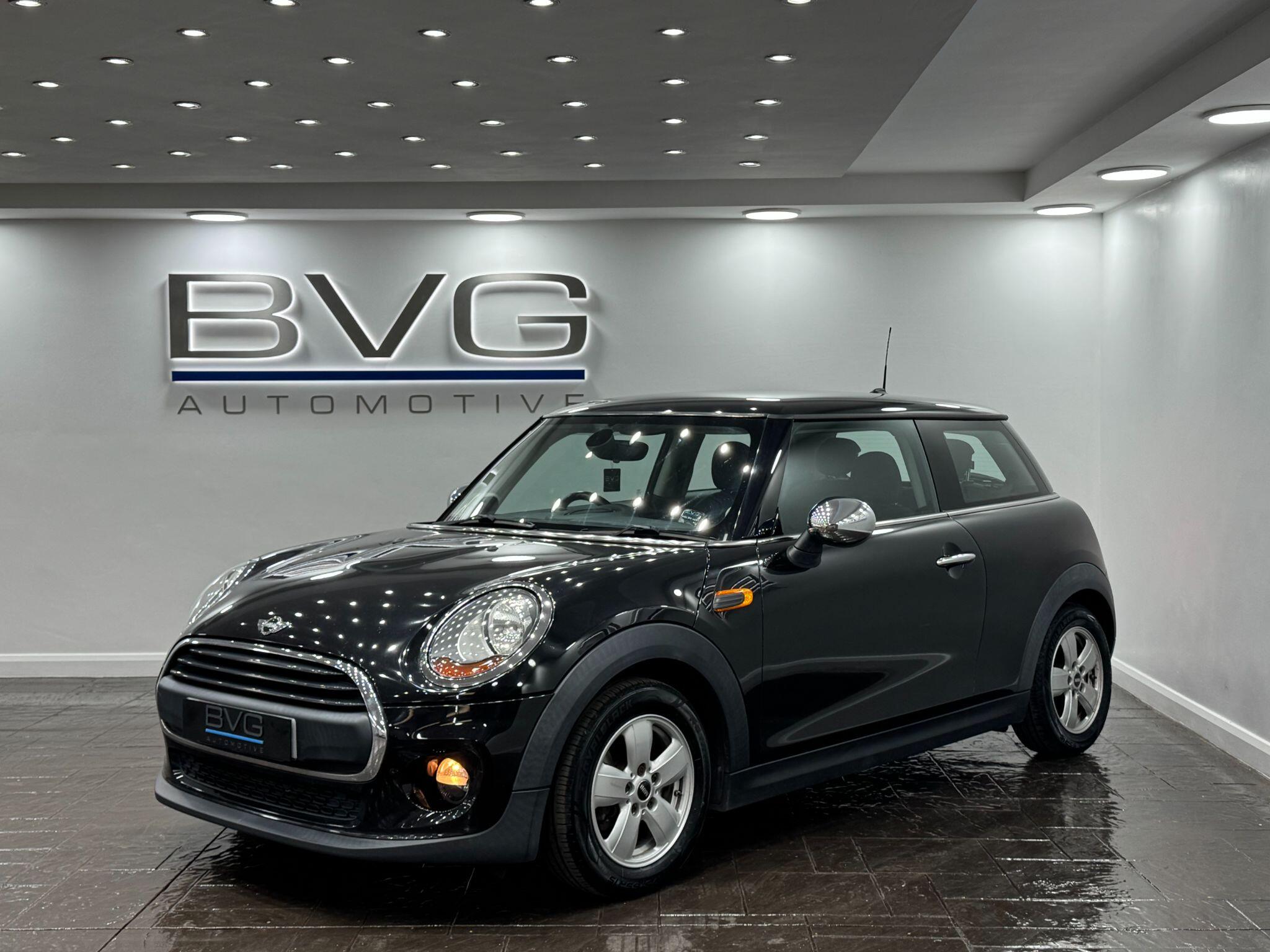 Mini Hatch view 5