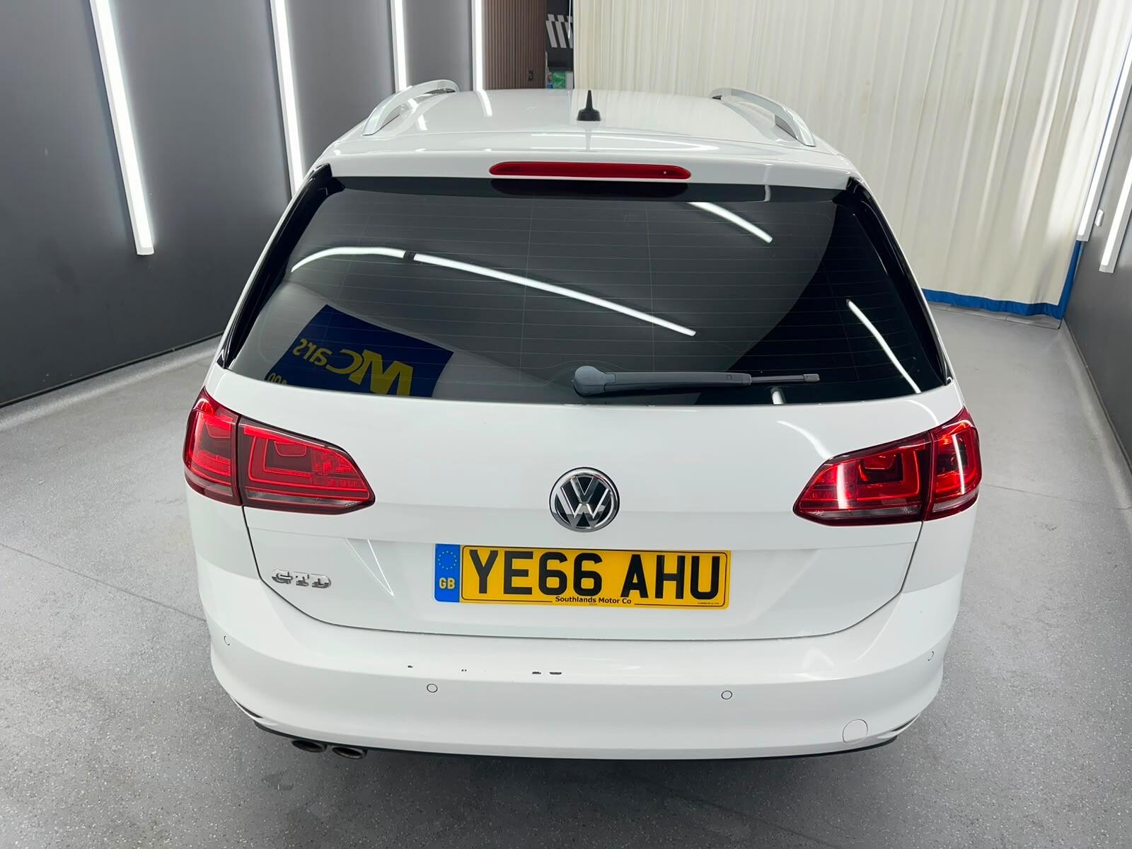 Volkswagen Golf view 7