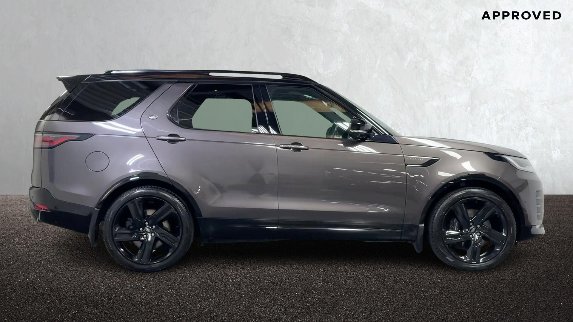Land Rover Discovery view 5