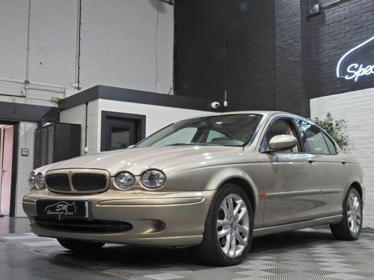 Jaguar X-Type view 4