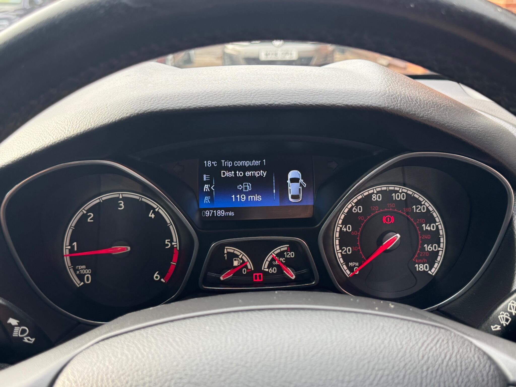 Ford Focus view 23