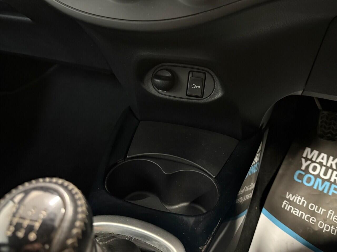 Toyota Yaris view 19