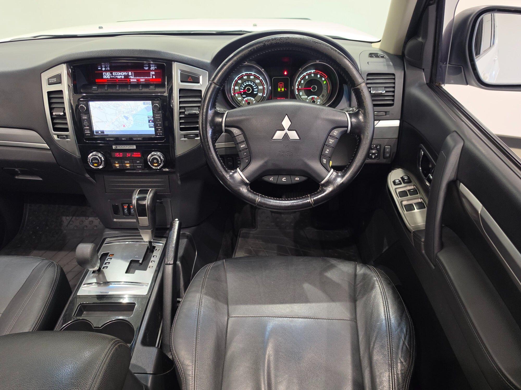 Mitsubishi Shogun view 35