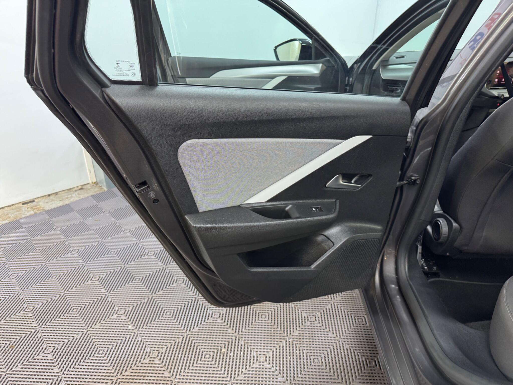 Vauxhall Astra view 37