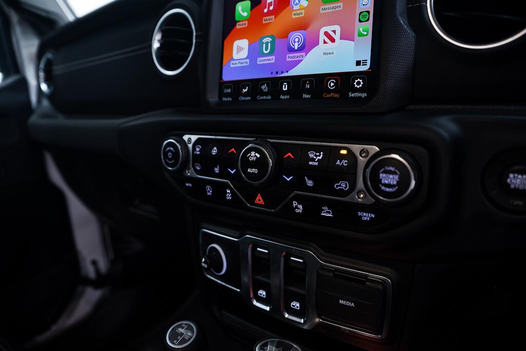 Jeep Wrangler view 16