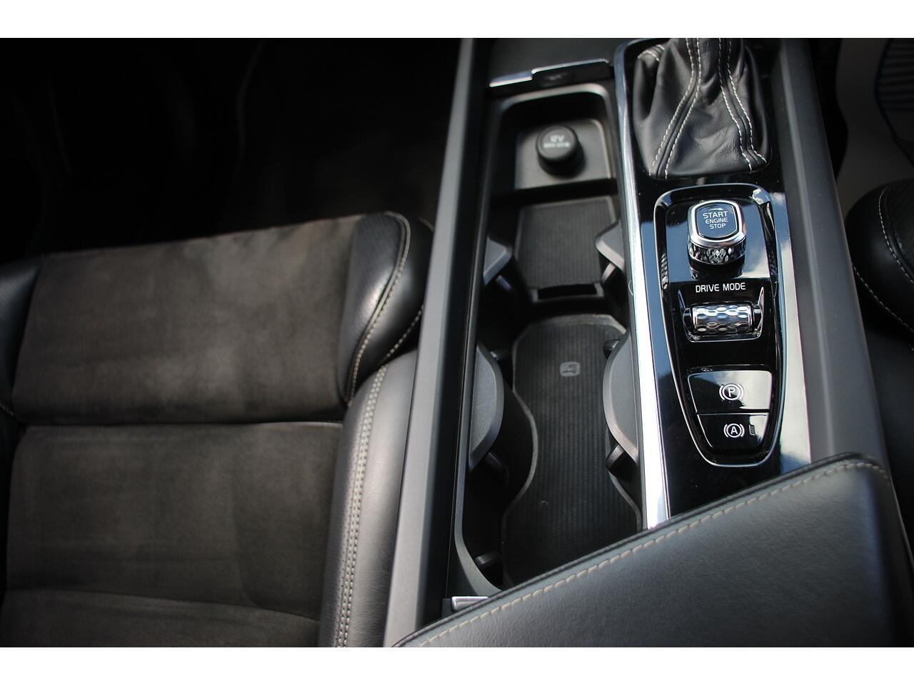 Volvo XC60 view 28