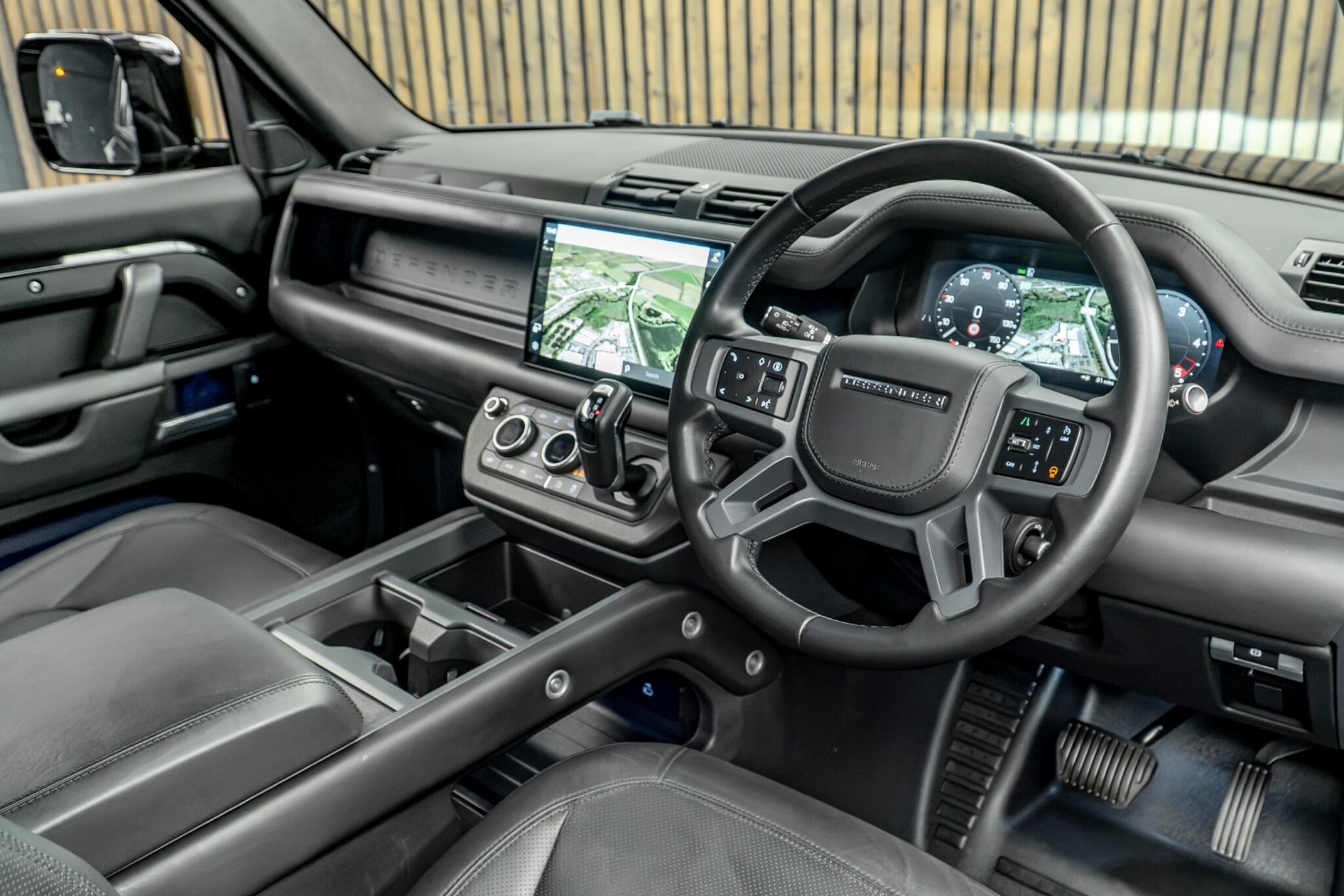 Land Rover Defender view 23