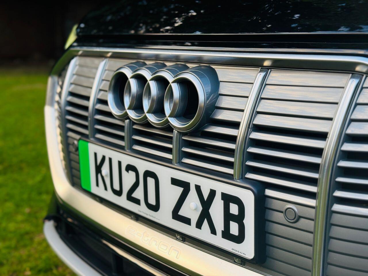 Audi e-tron view 7