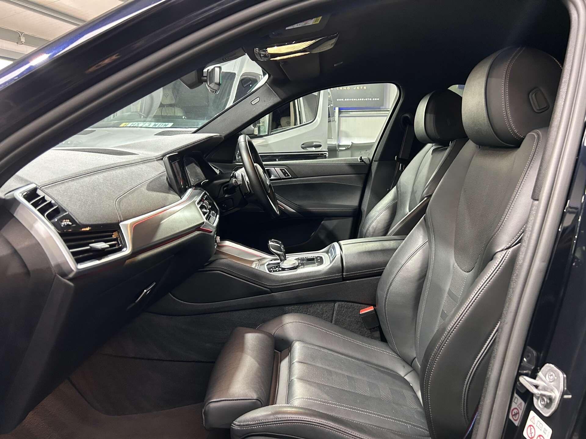 BMW X6 view 23