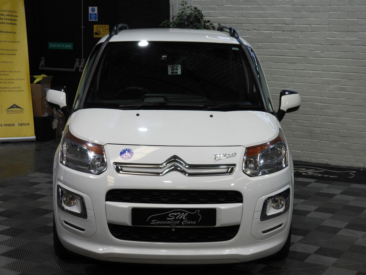 Citroen C3 Picasso view 2