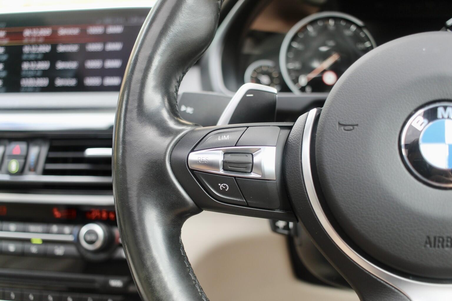 BMW X5 view 30