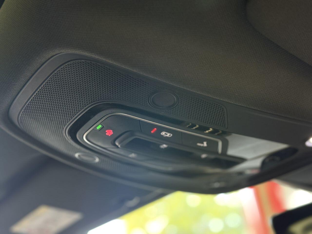Audi Q8 view 57