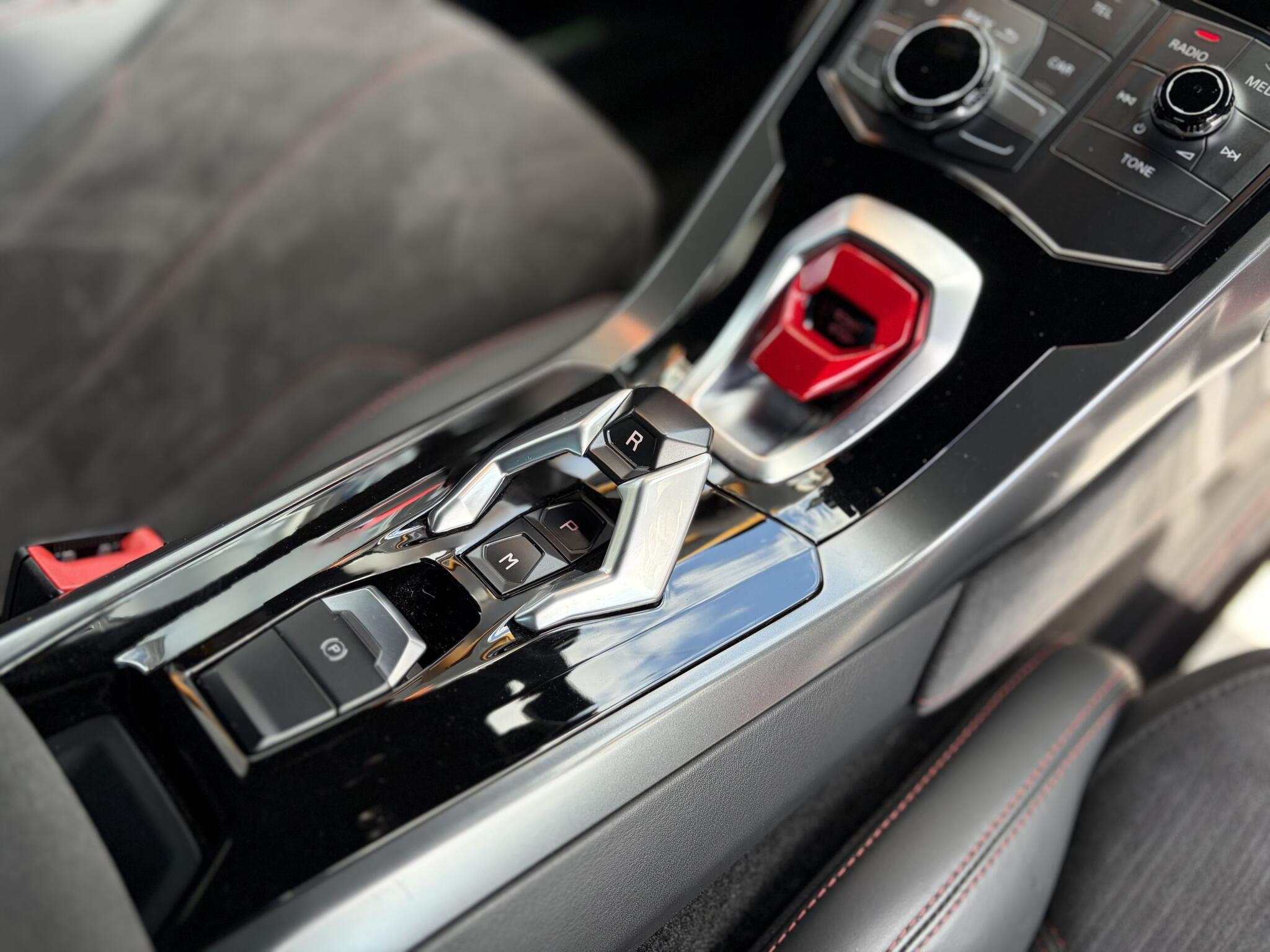 Lamborghini Huracan view 35