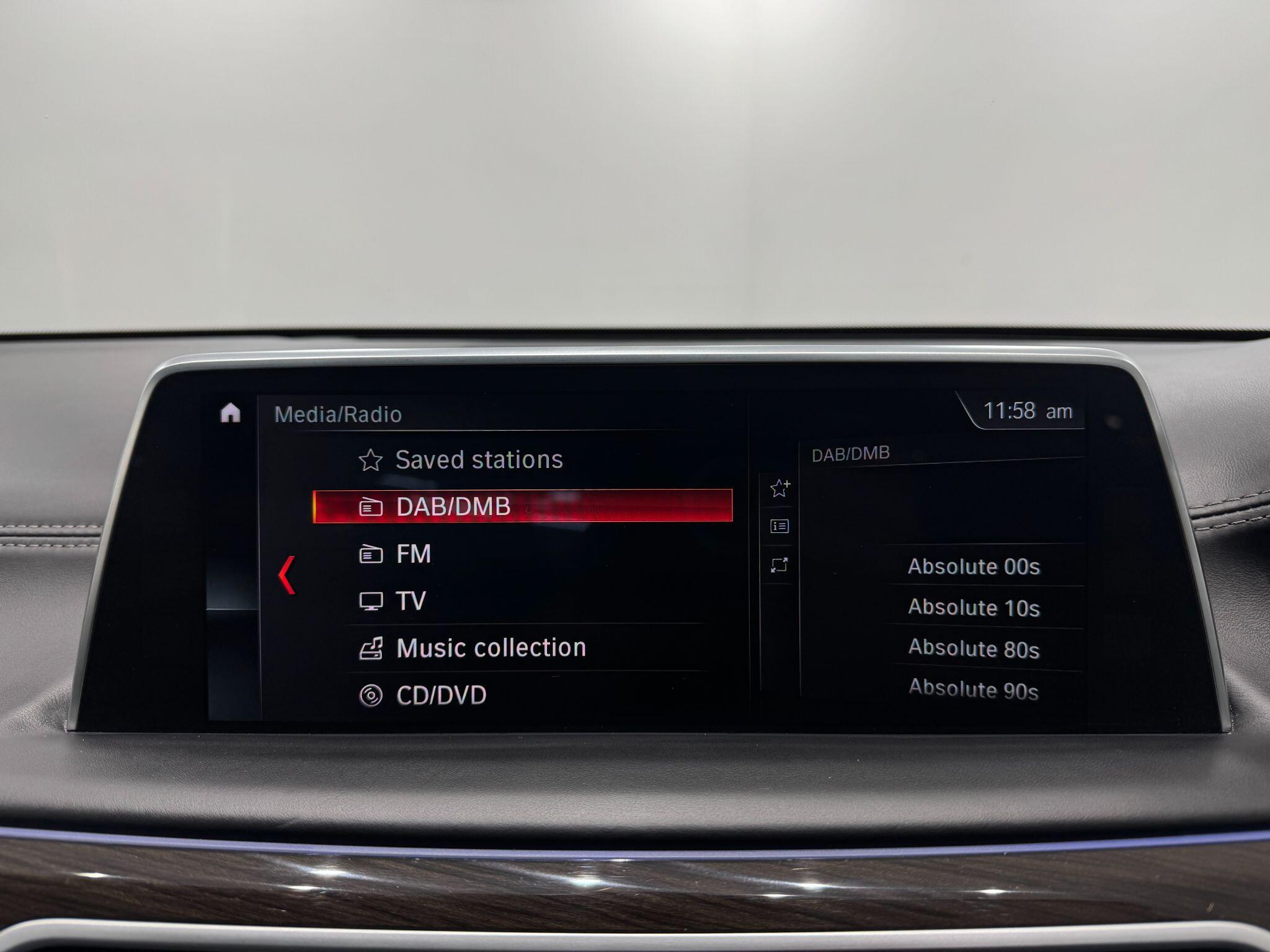 BMW 7 Series view 44