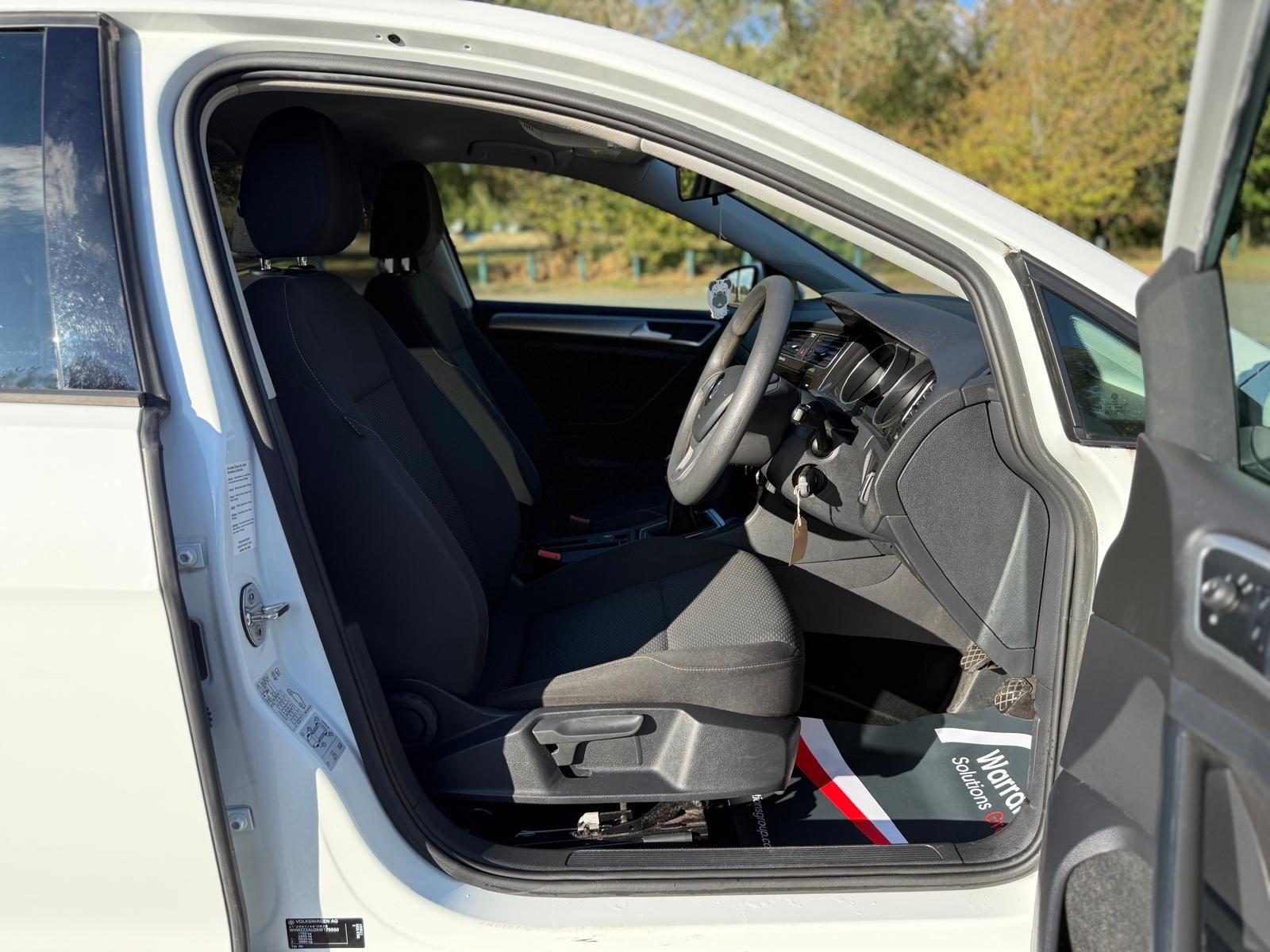 Volkswagen Golf view 41