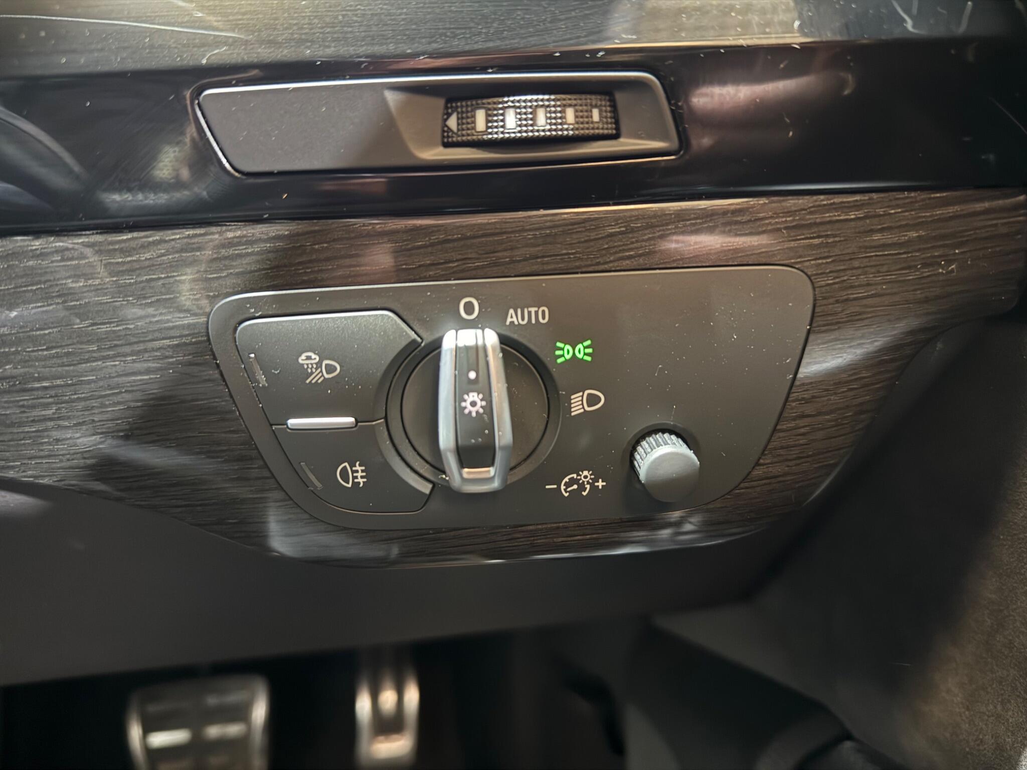 Audi Q7 view 33