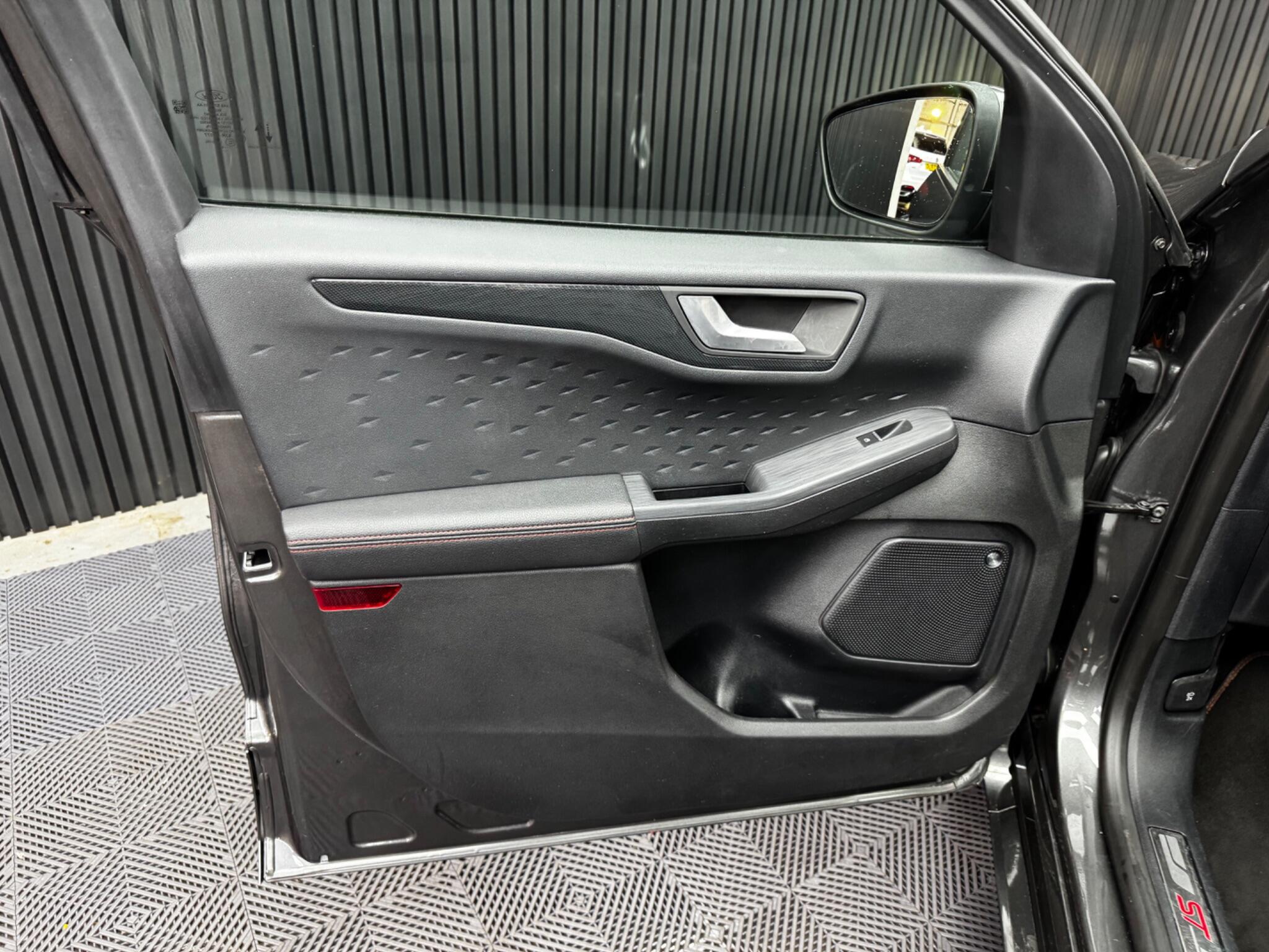 Ford Kuga view 46
