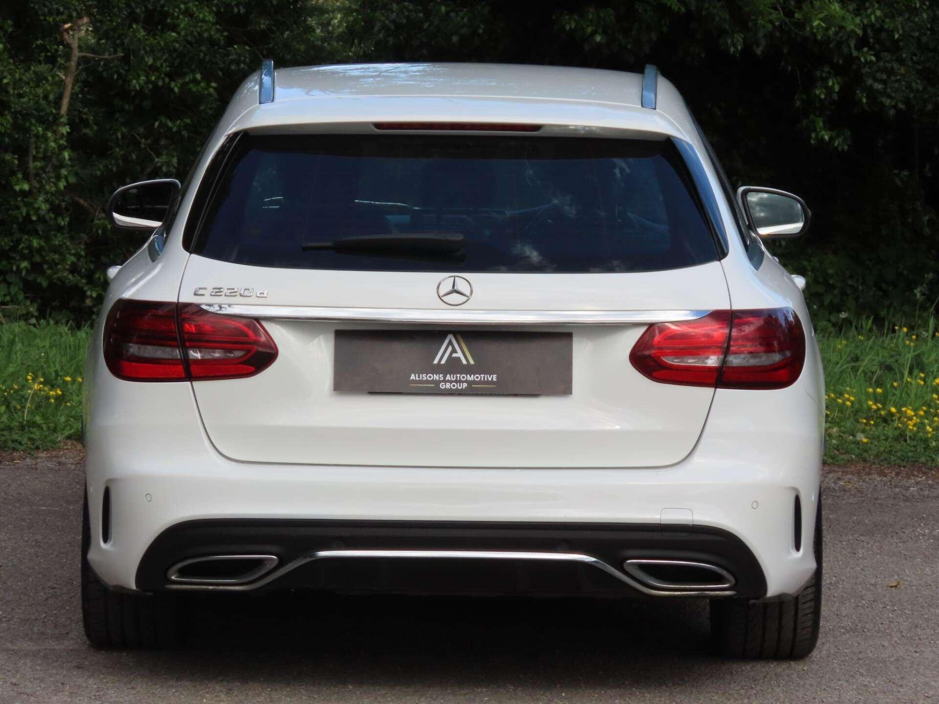 Mercedes-Benz C-Class view 5