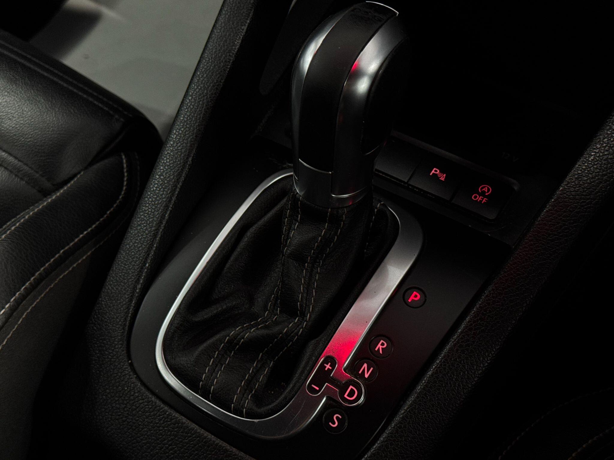Volkswagen Scirocco view 40