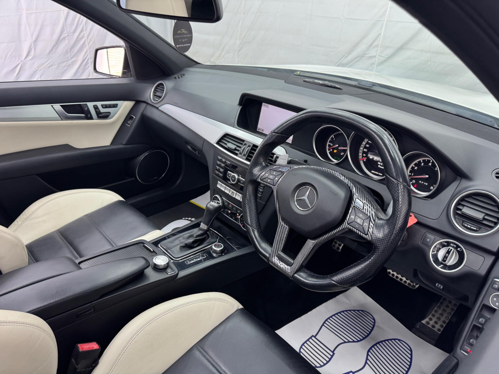 Mercedes-Benz C Class view 16