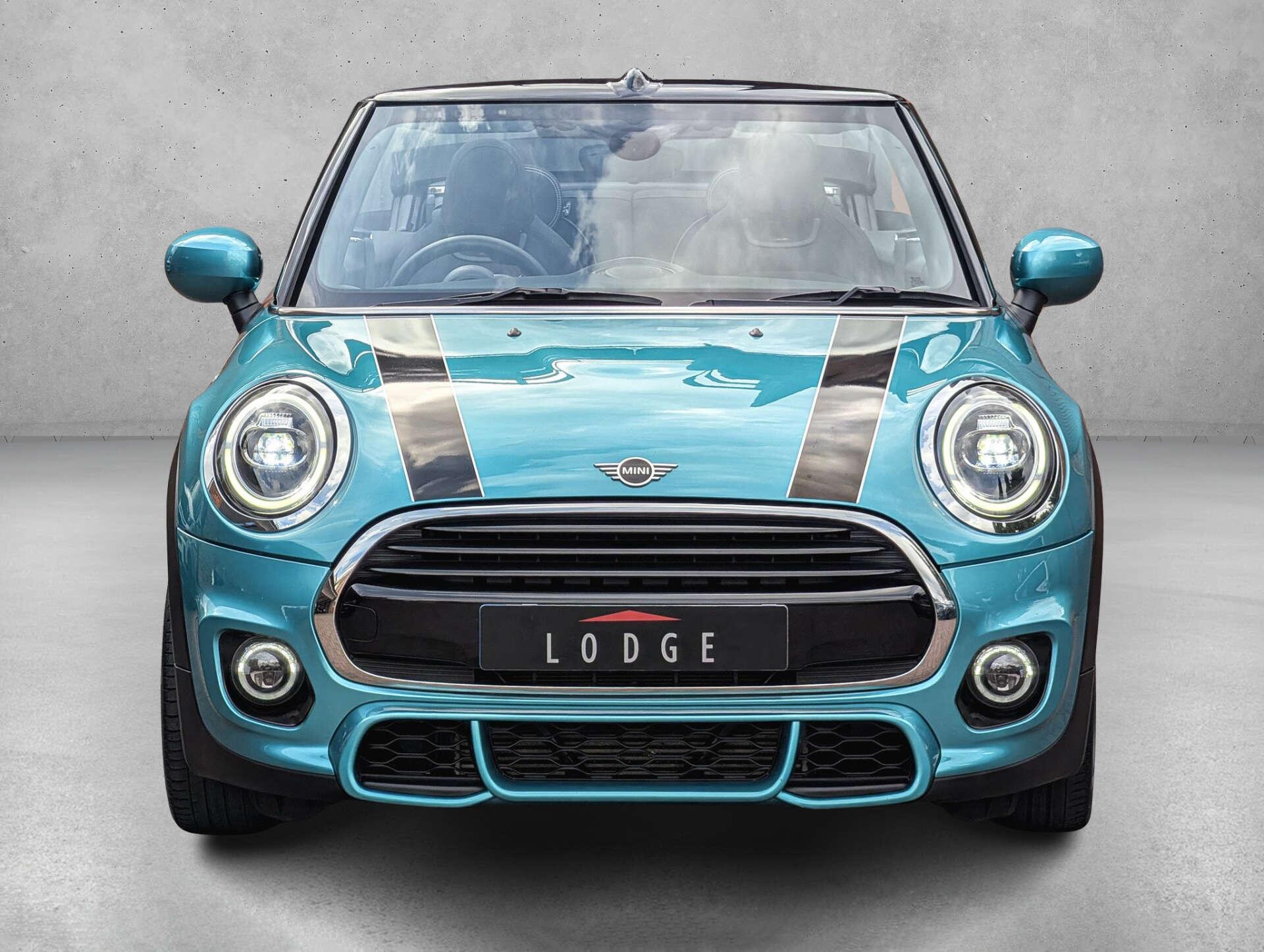 Mini Convertible view 2