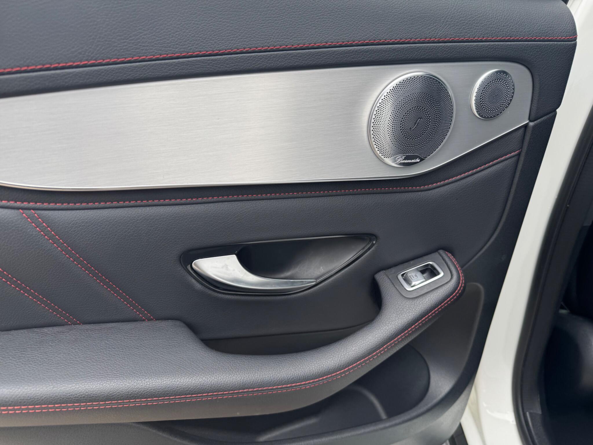 Mercedes-Benz GLC view 35