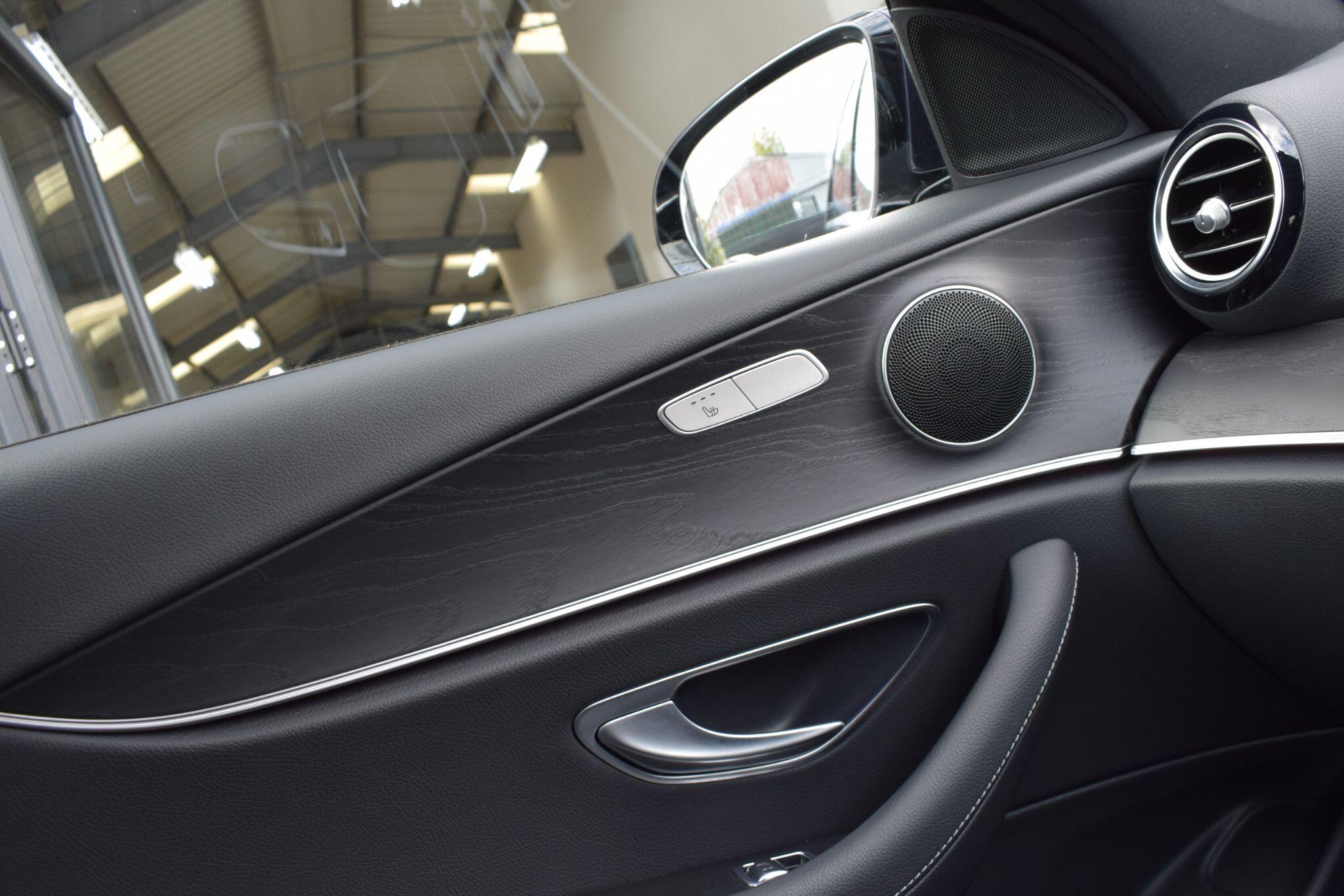 Mercedes-Benz E-Class view 14