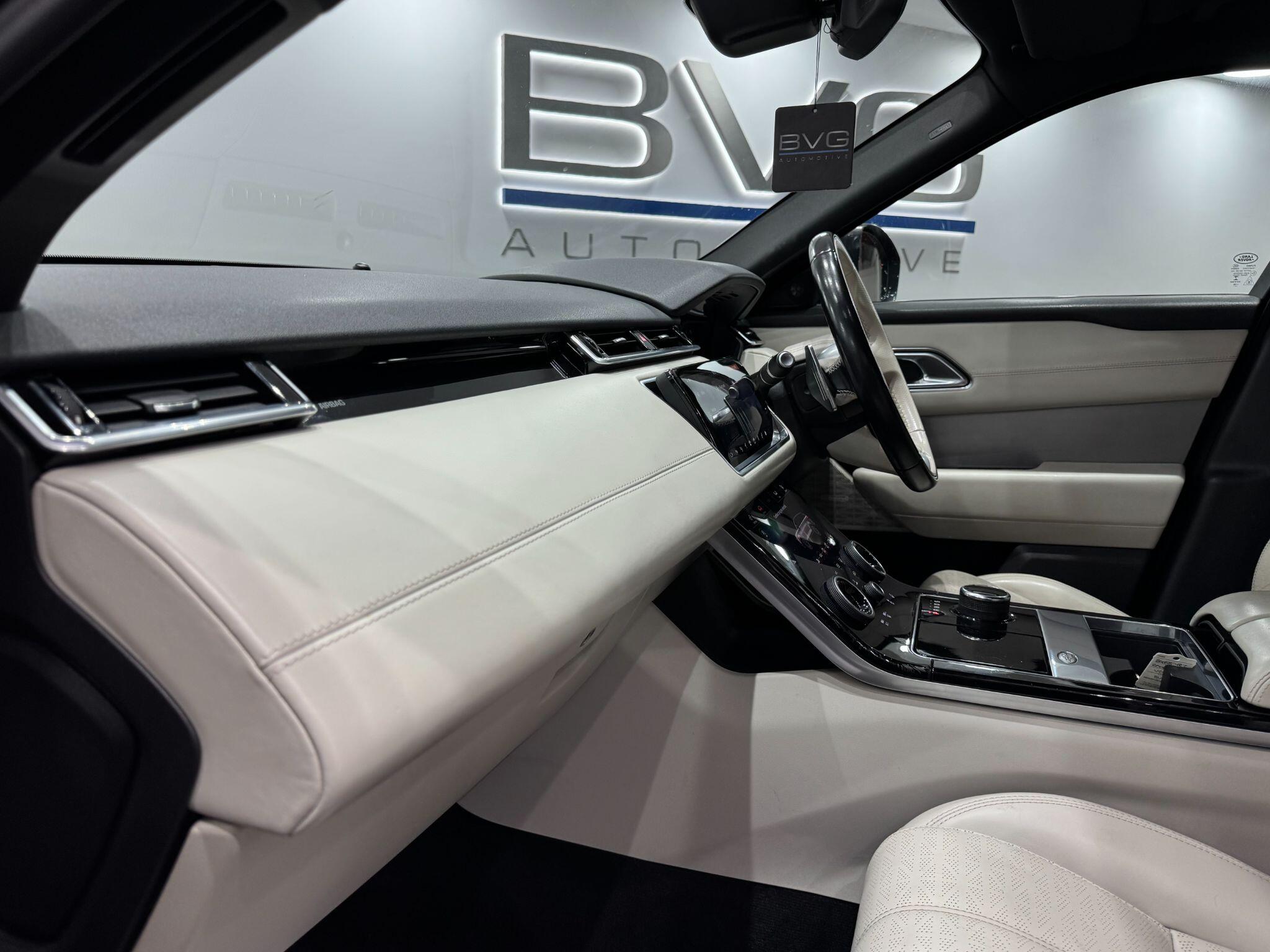 Land Rover Range Rover Velar view 44