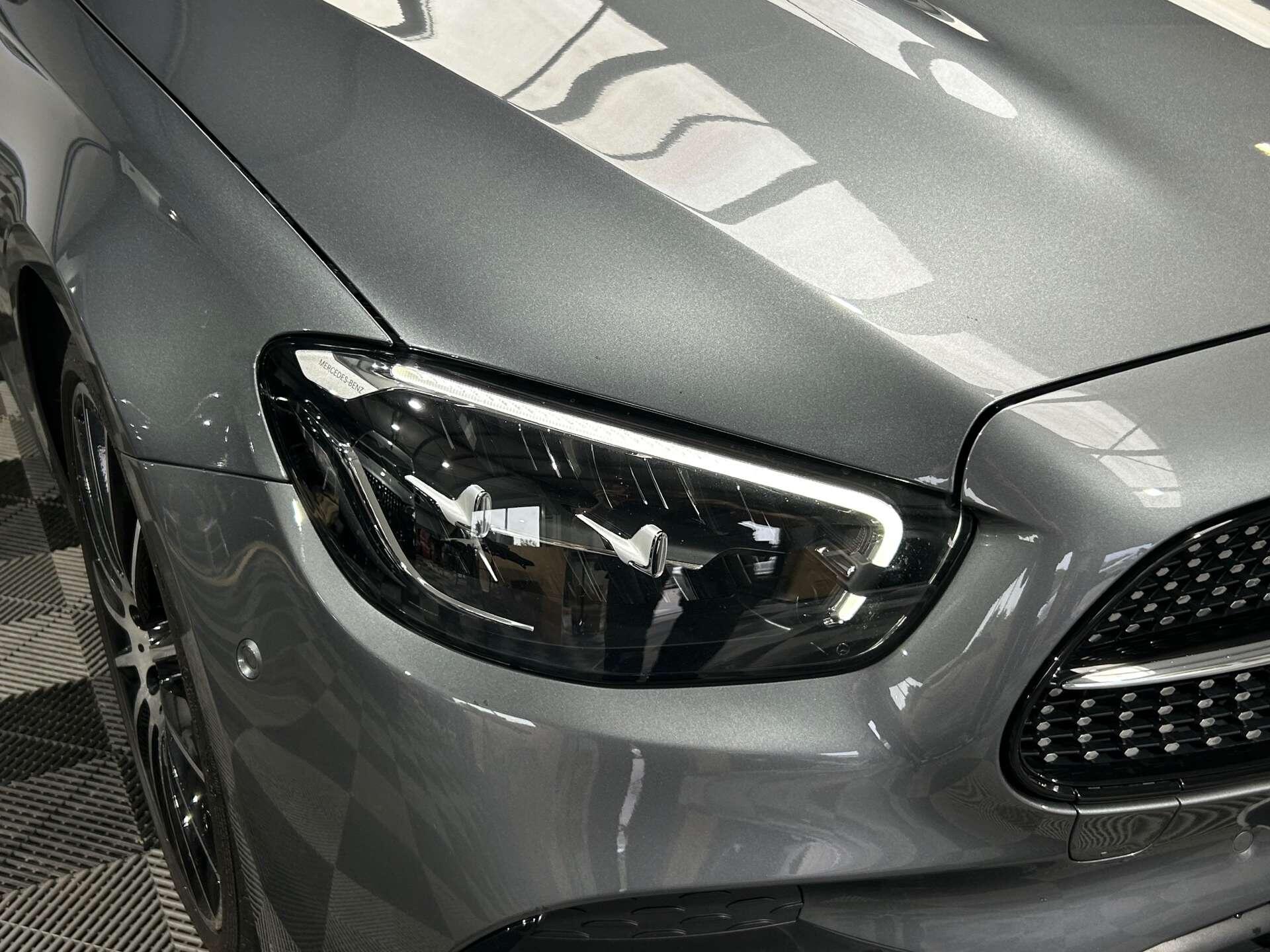 Mercedes-Benz E-Class view 8