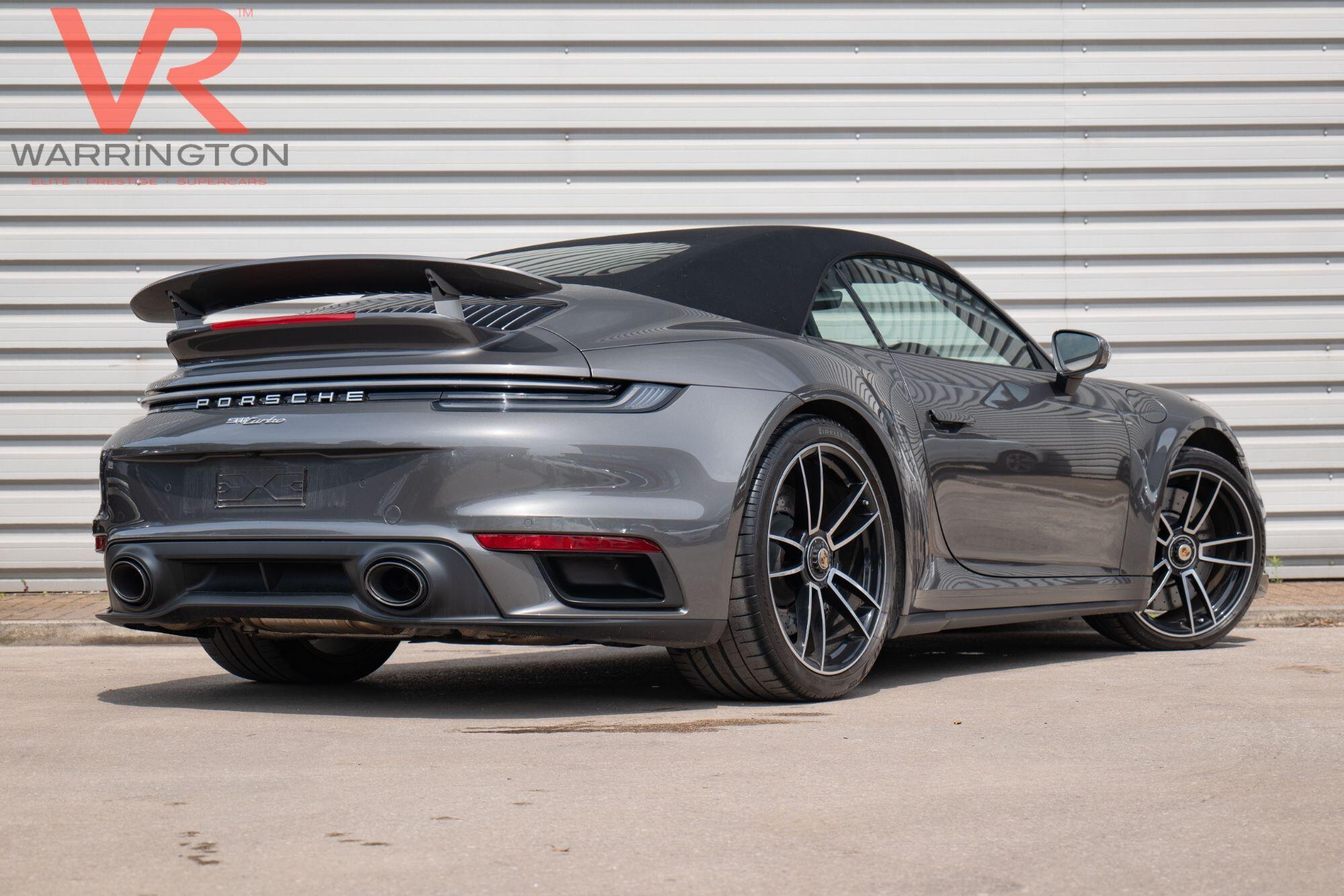 Porsche 911 view 19