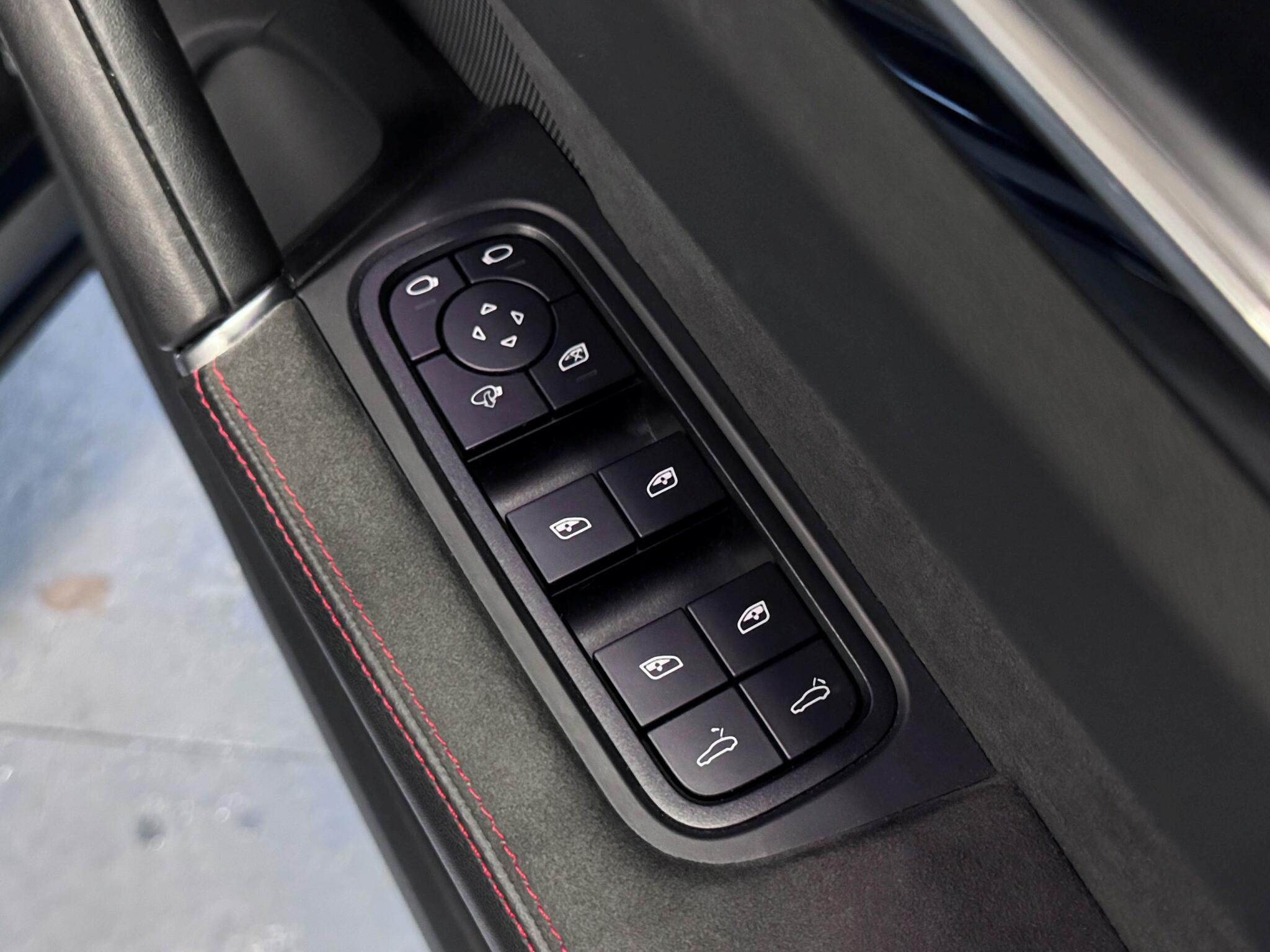 Porsche Cayenne view 17