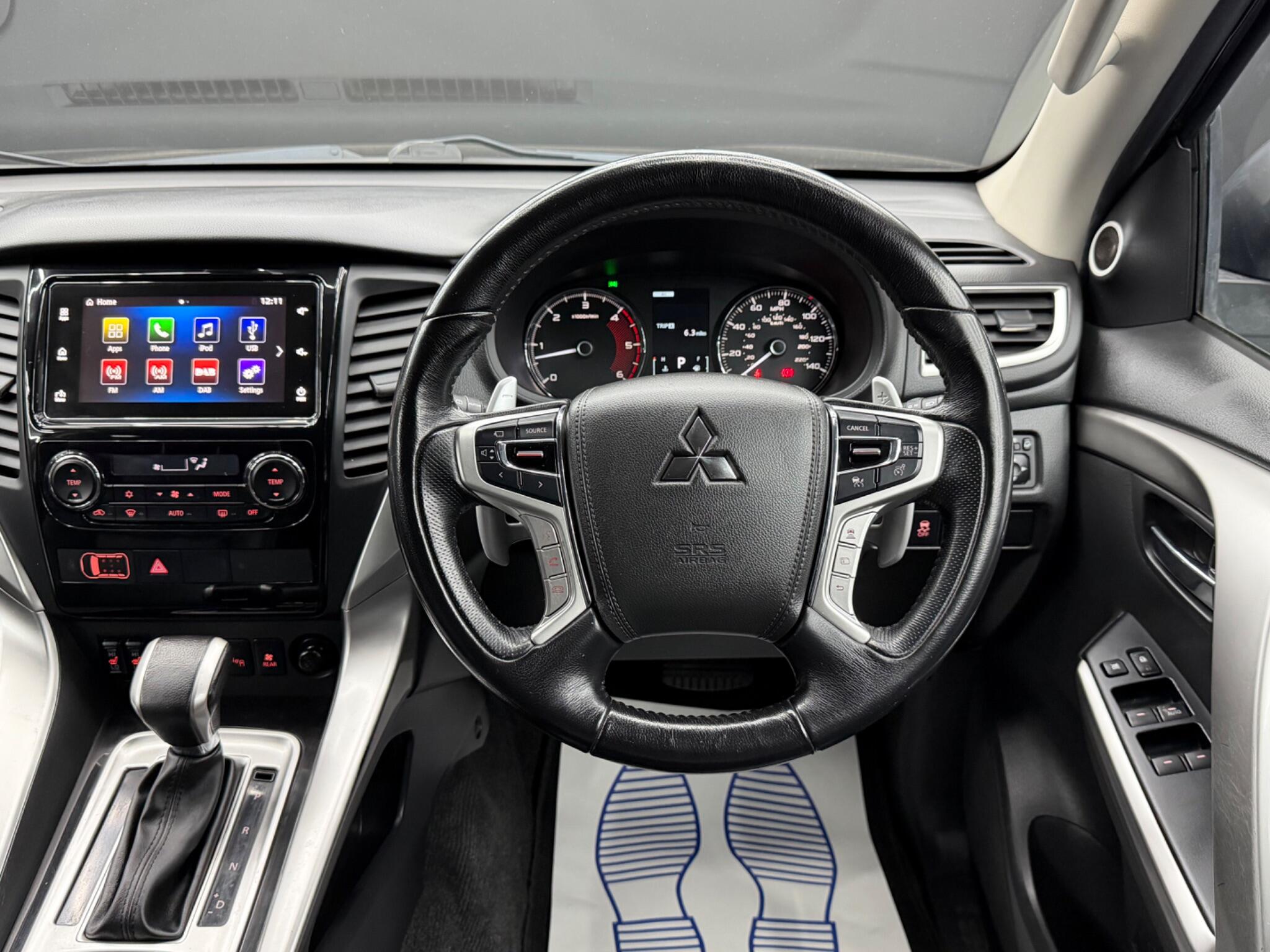 Mitsubishi Shogun Sport view 18