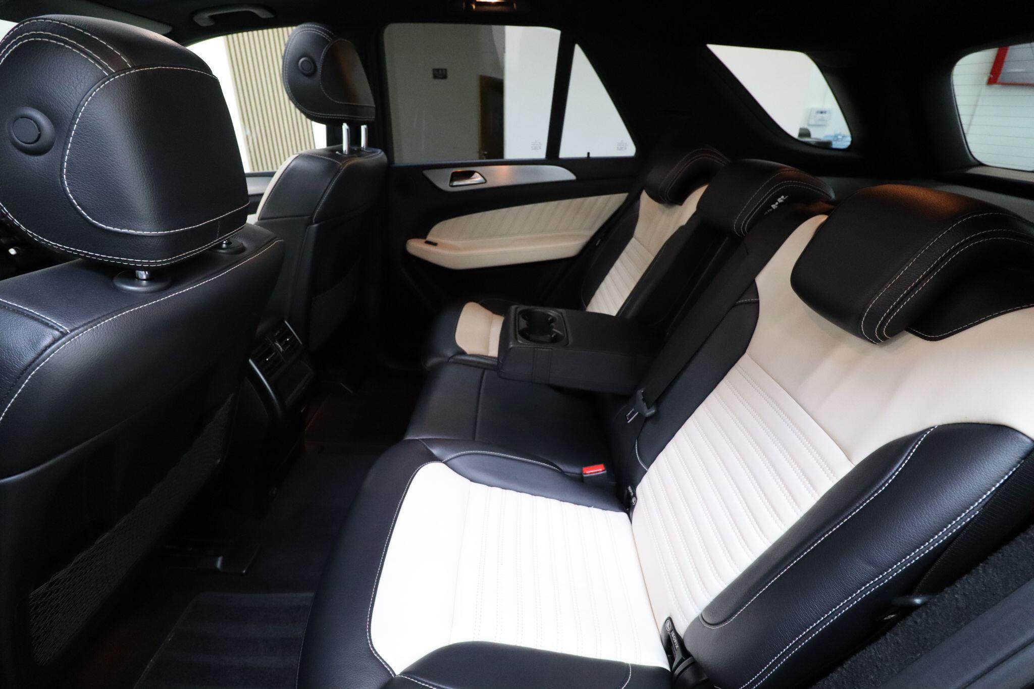 Mercedes-Benz Gle view 13