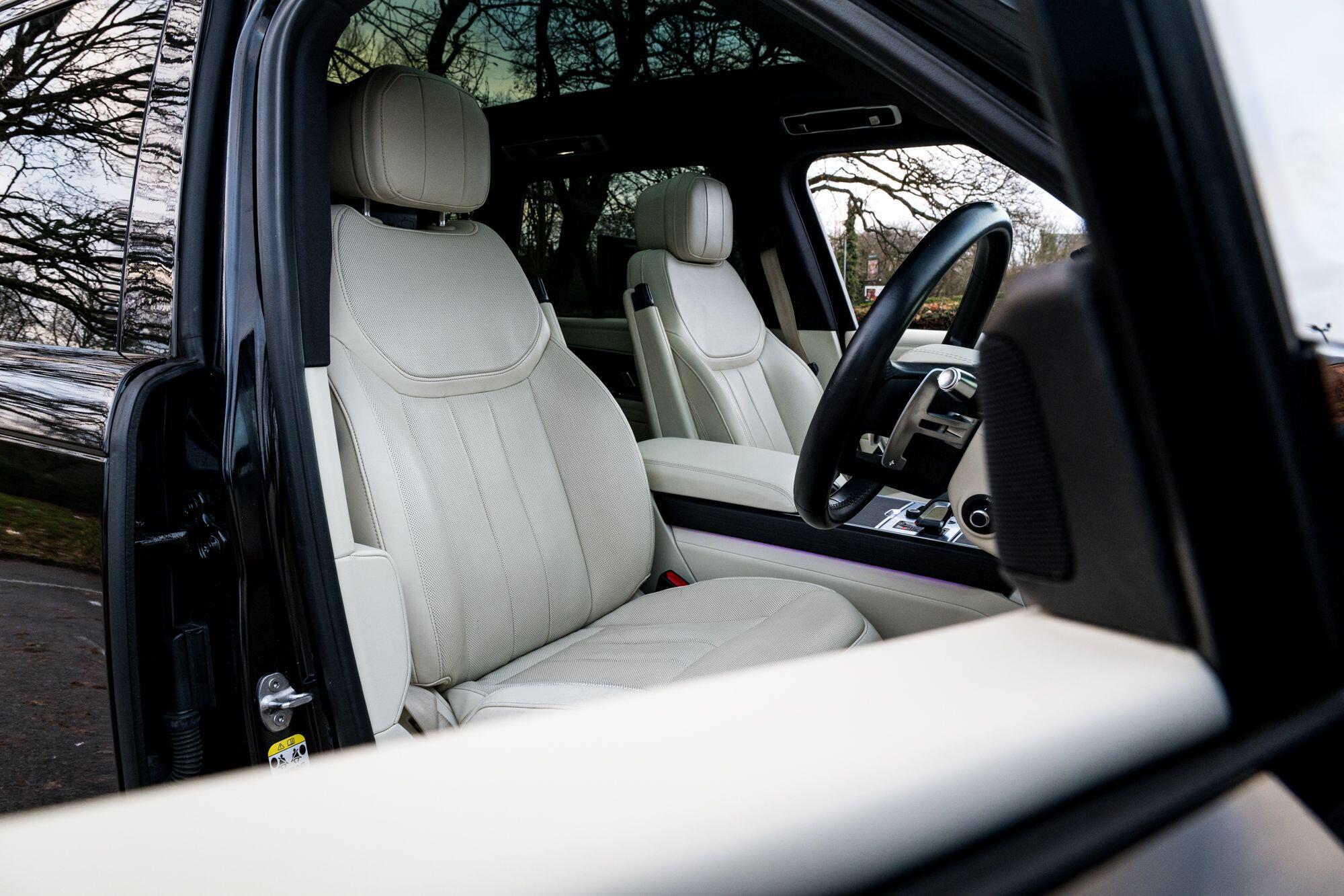 Land Rover Range Rover view 26