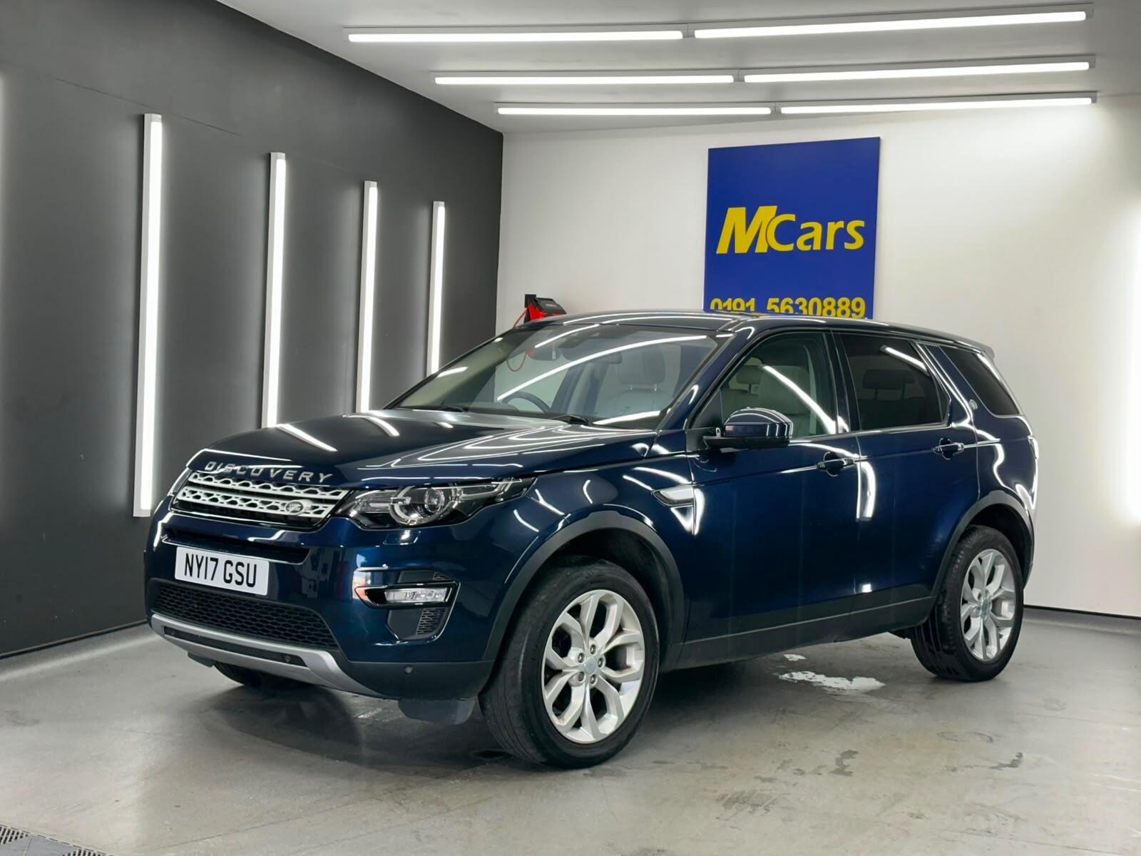 Land Rover Discovery Sport view 3